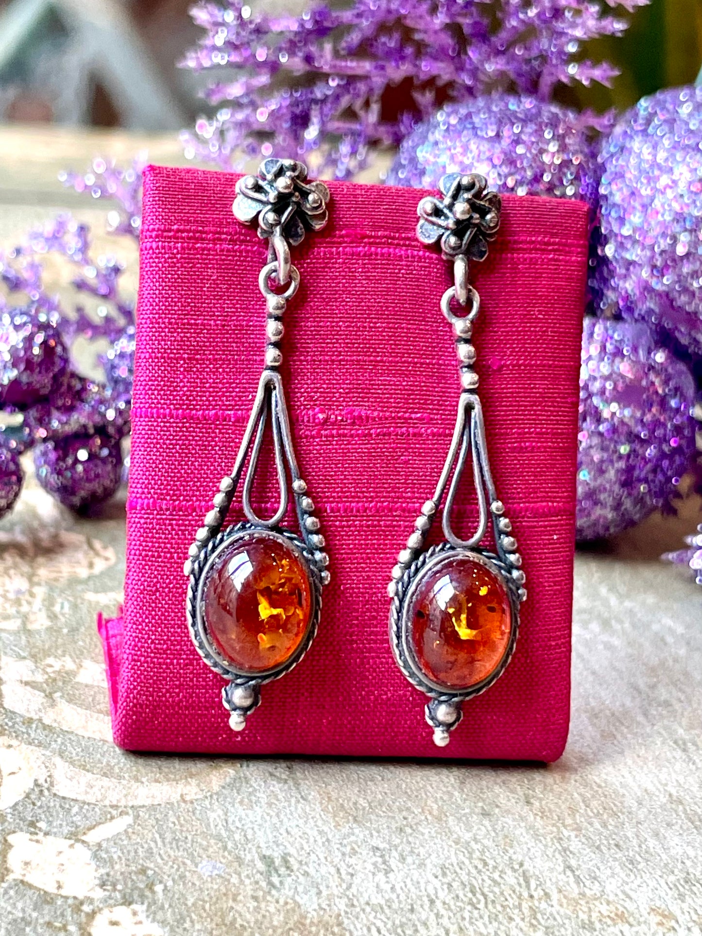 Raffinati orecchini in argento e ambra, anni ‘50