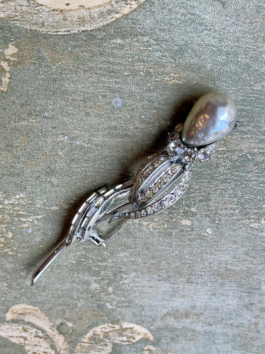 Spilla Bocciolo di Rosa in cristalli bianchi, Coro, anni ‘50