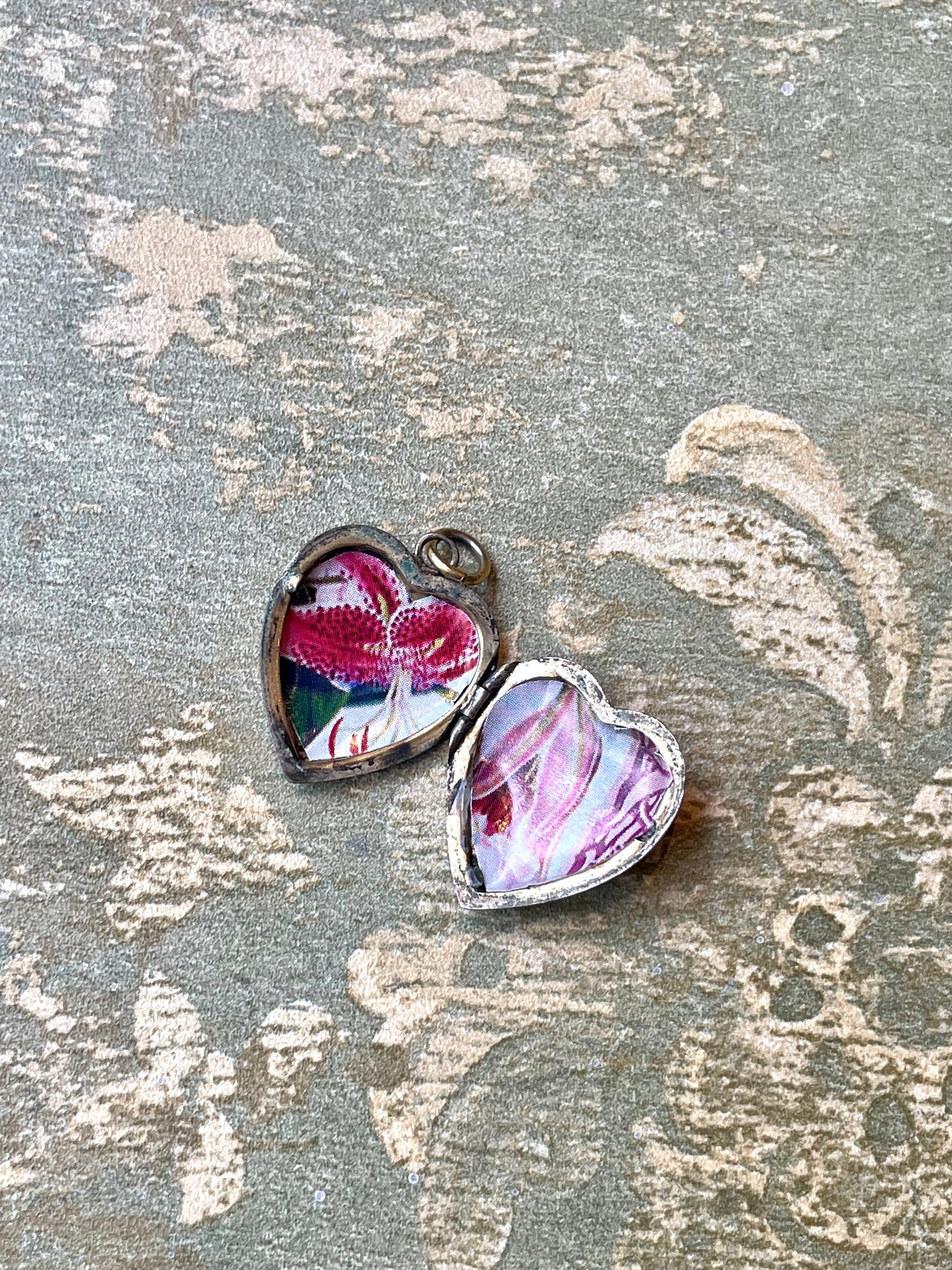 Pendente Locket a forma di cuore, inizio Novecento