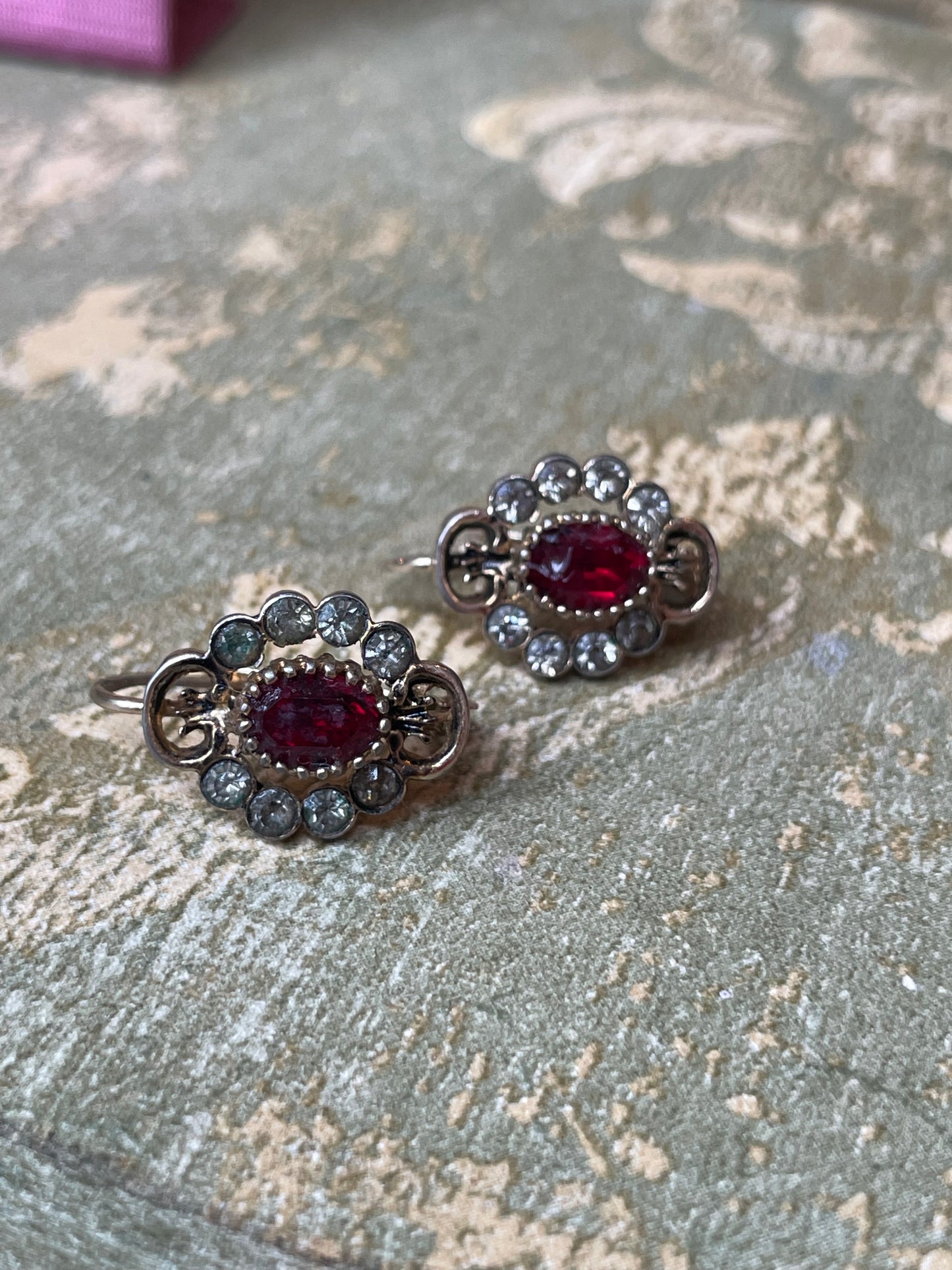 Orecchini dormeuse in argento e cristalli, anni ‘40