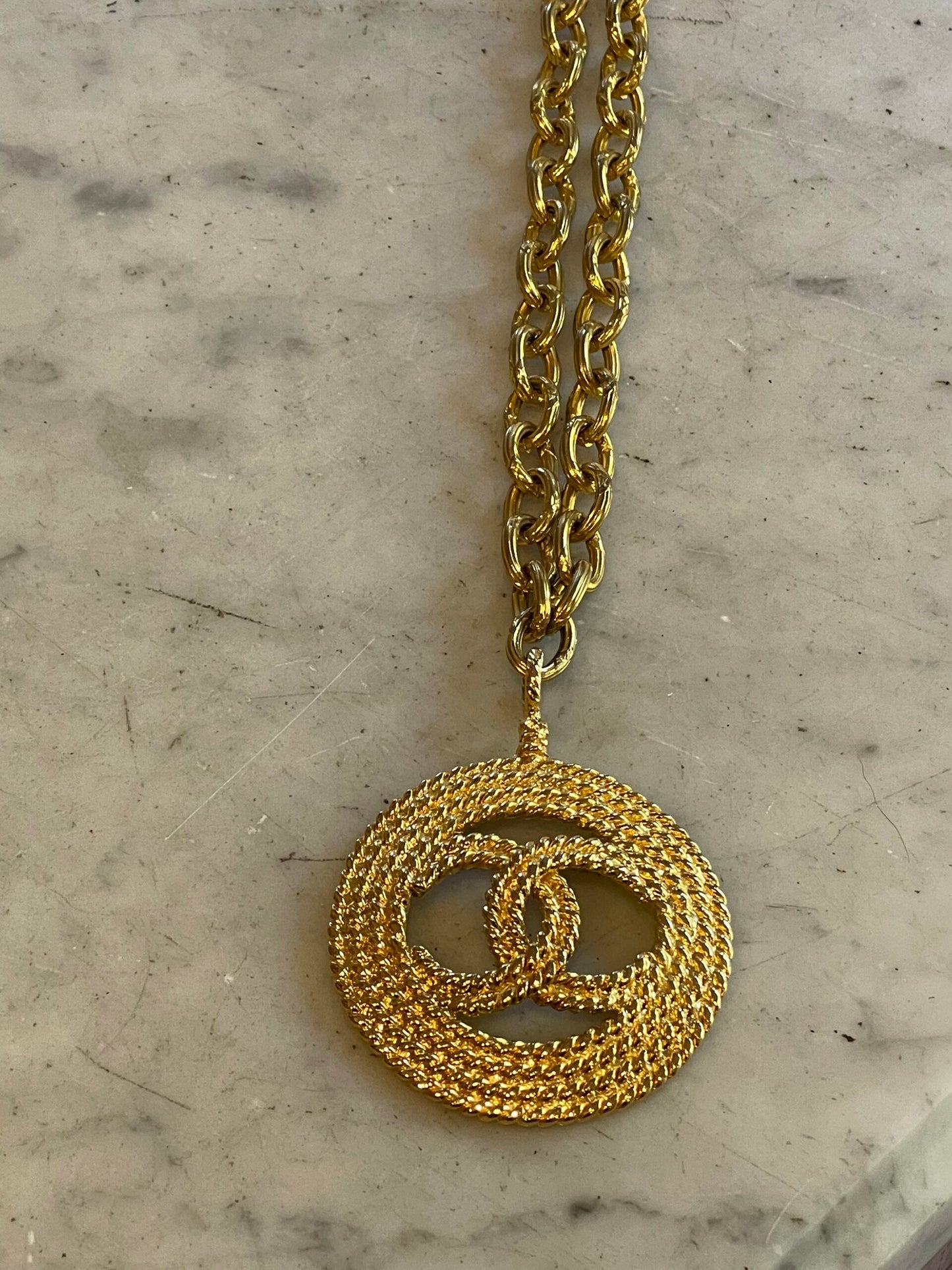 Golden necklace with pendant, Chanel