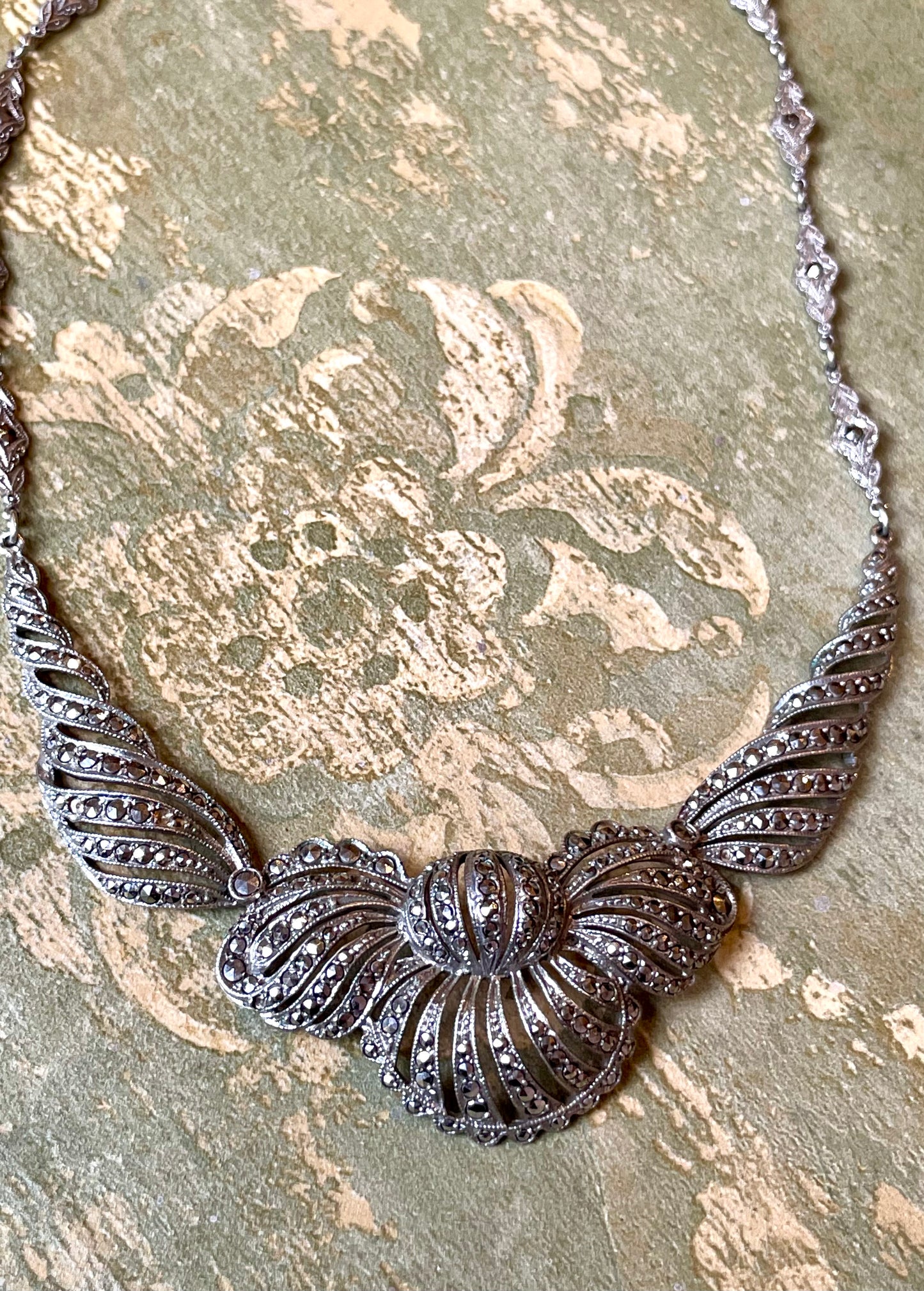 Stupenda collana in argento e marcassite, anno ‘40/50