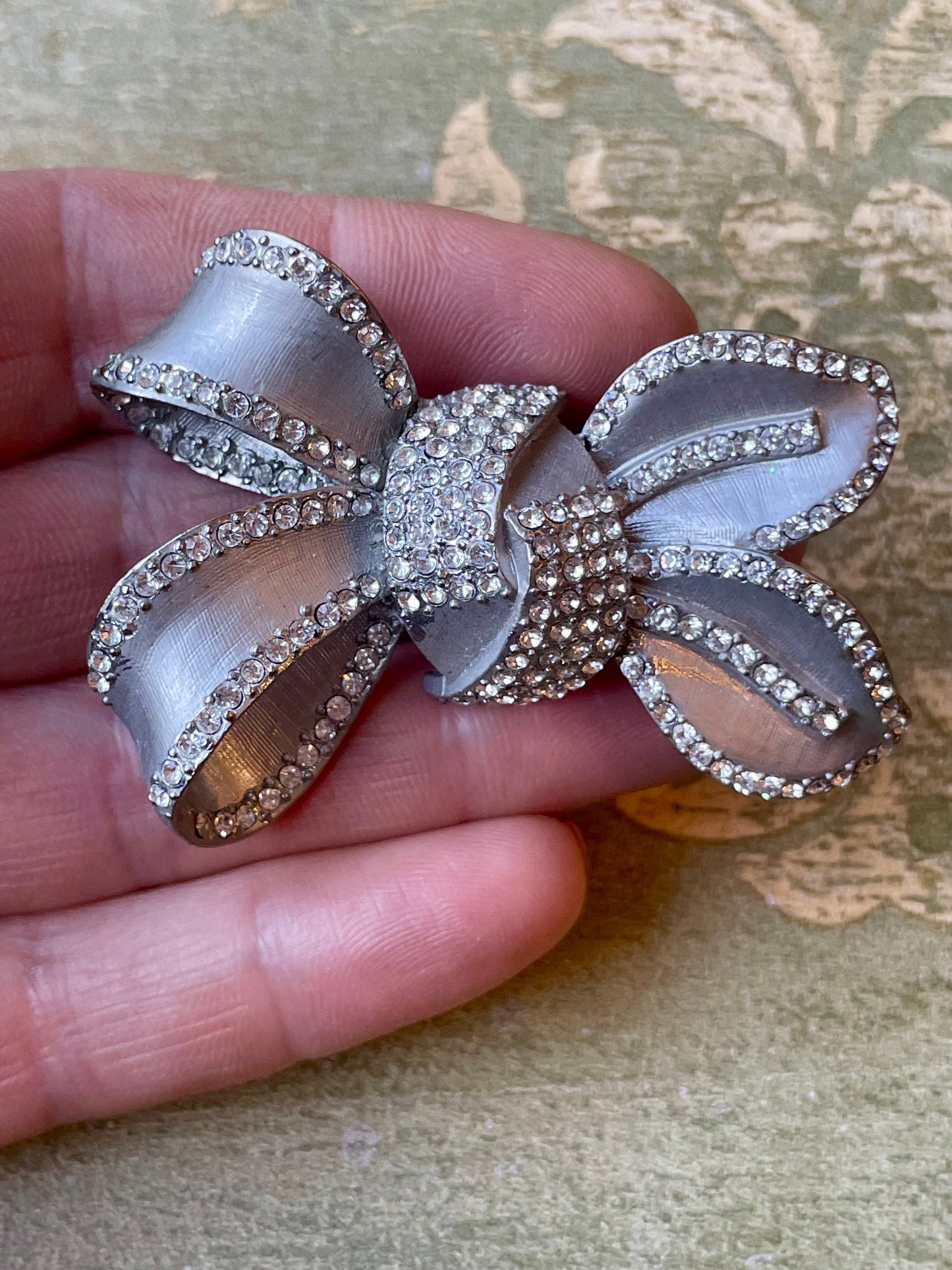 Deliziosa spilla Fiocco anni ‘60