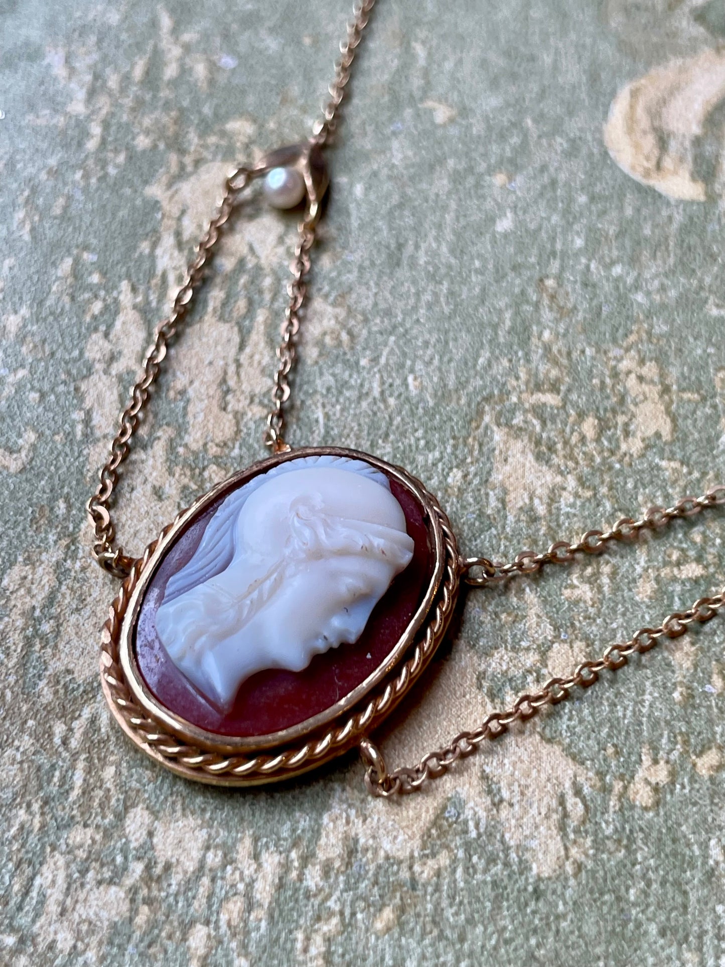 Elegante collana con cammeo, epoca vittoriana