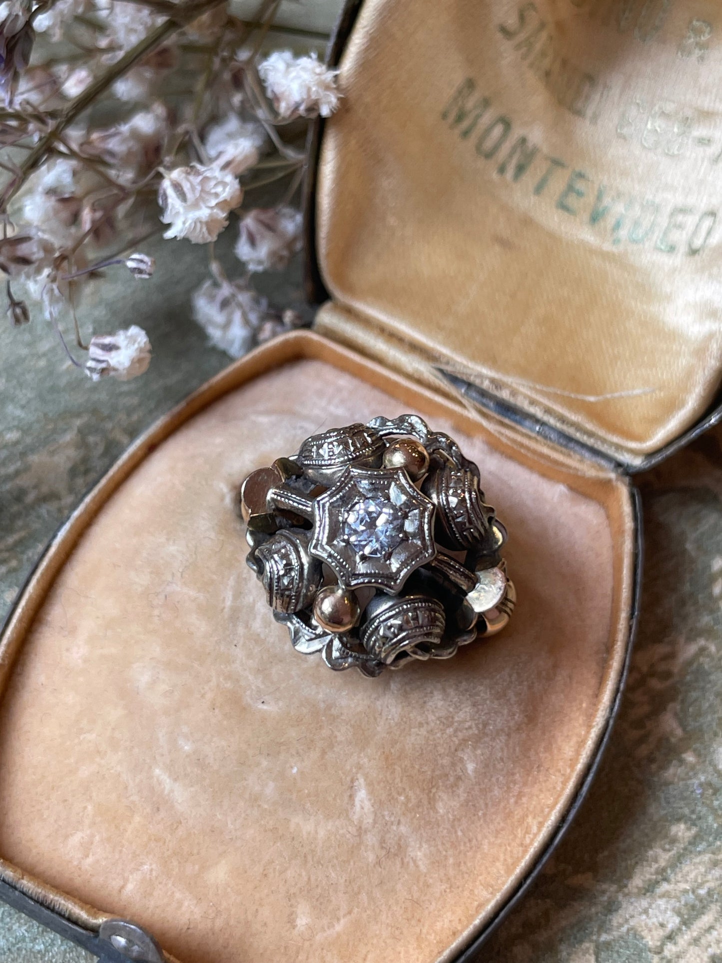 Elegante cocktail ring con diamante, anni ‘40