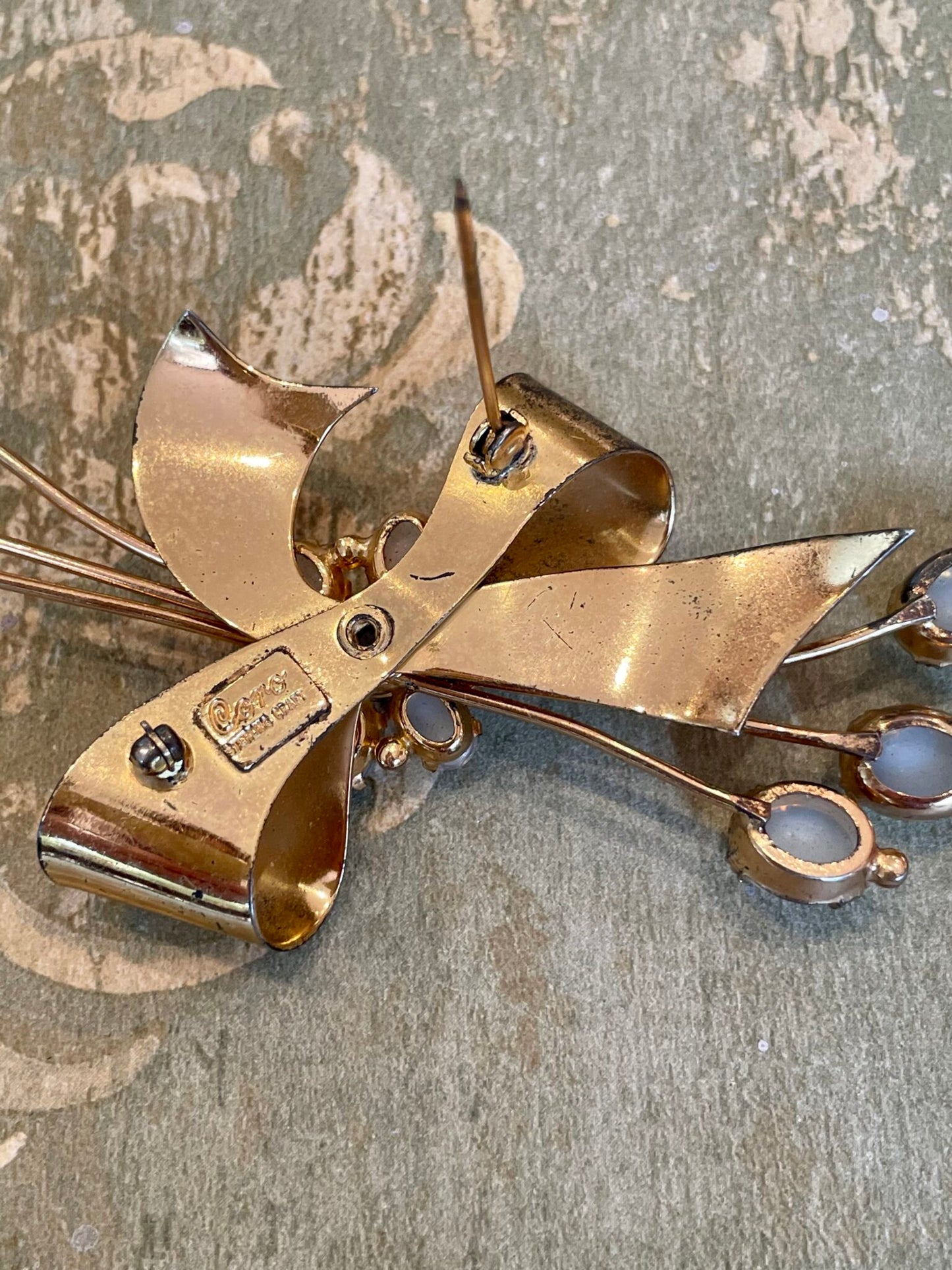 Spilla con ramo di fiori e claire de lune, Coro, anni ‘40