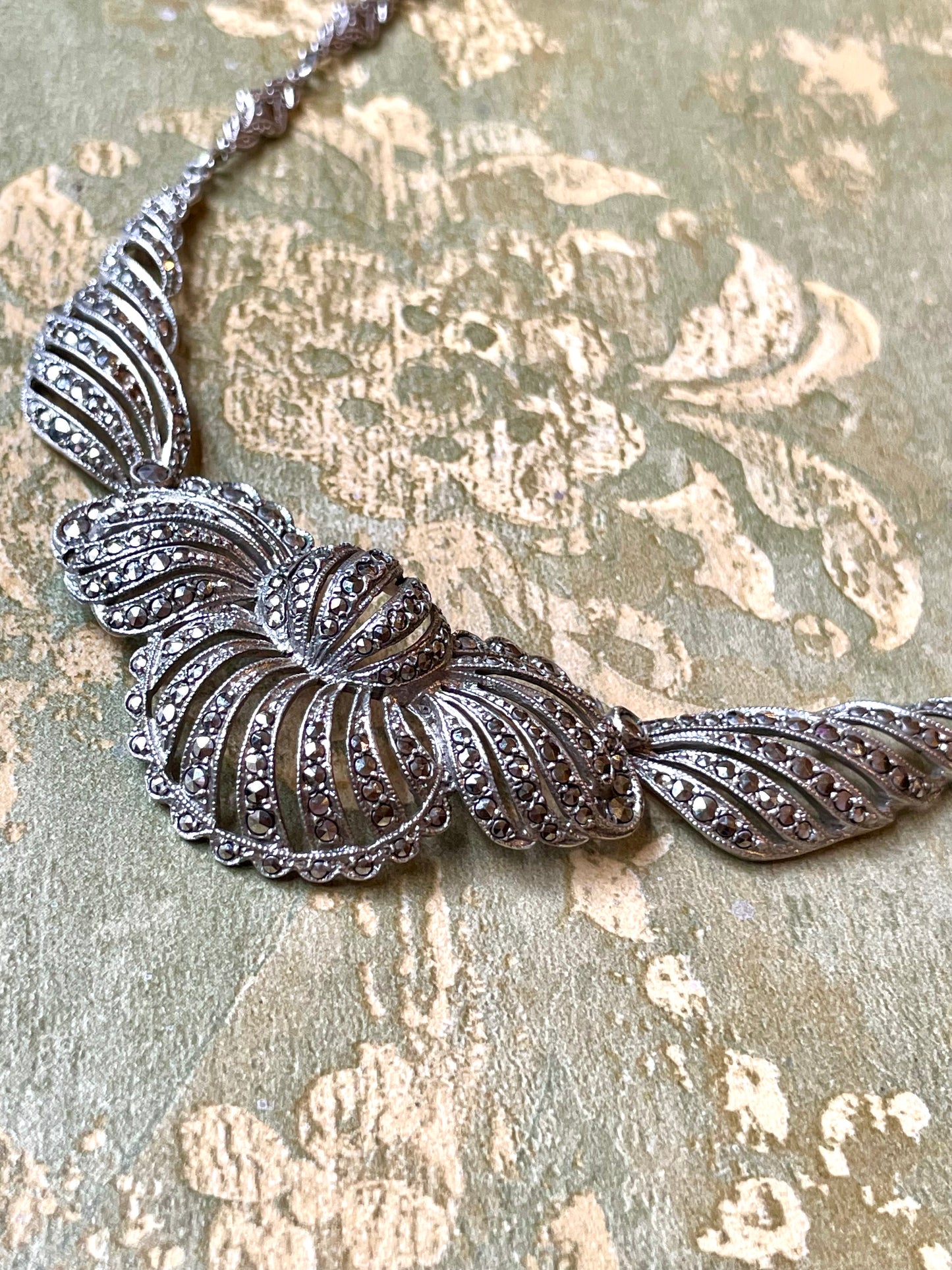 Stupenda collana in argento e marcassite, anno ‘40/50