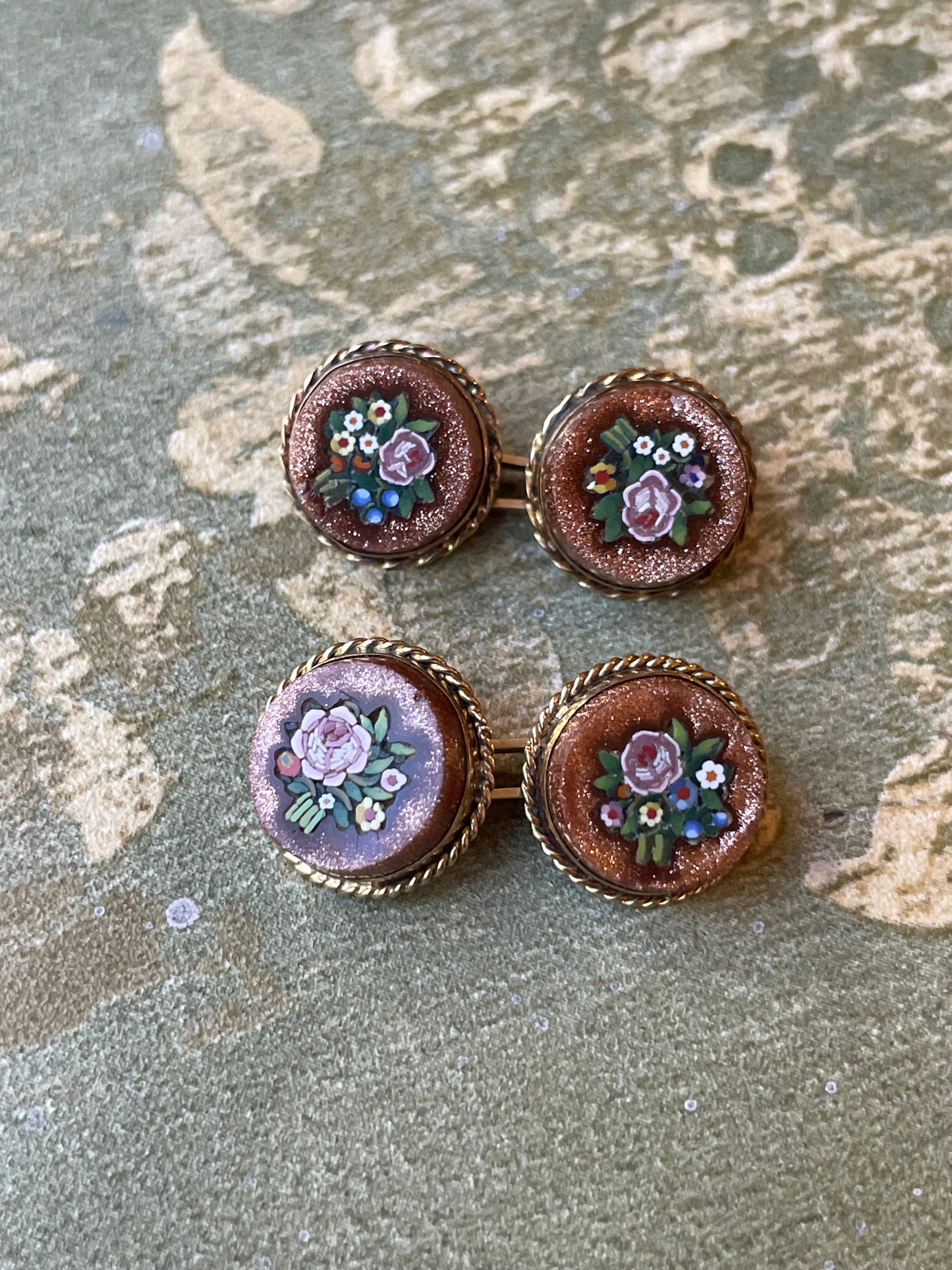 Raffinati gemelli doppi in aventurina e micromosaico, prima metà Ottocento