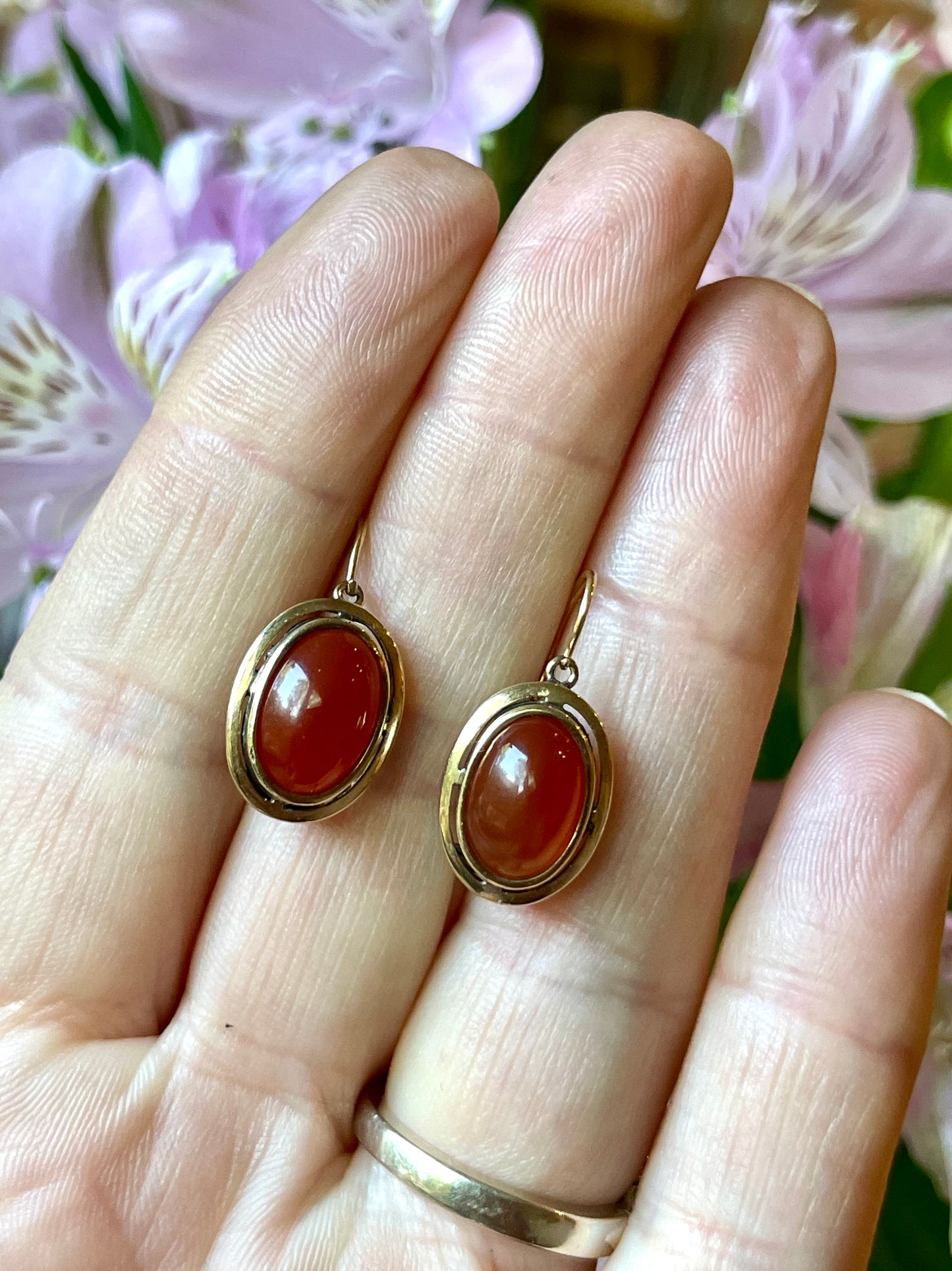 Eleganti orecchini vittoriani in corniola e oro