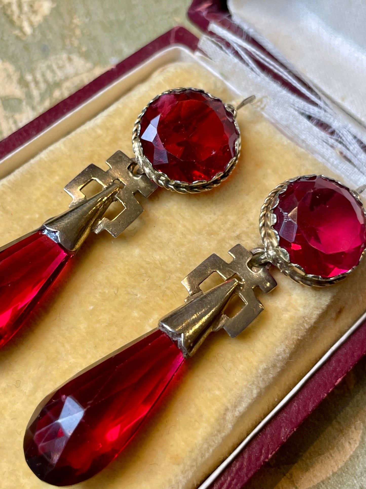 Meravigliosi orecchini Drop in paste e vermeil, 1810/20