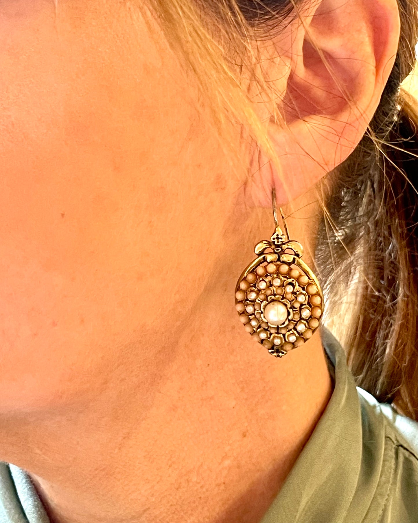 Orecchini Medaglioni con piccole perle, anni ‘50