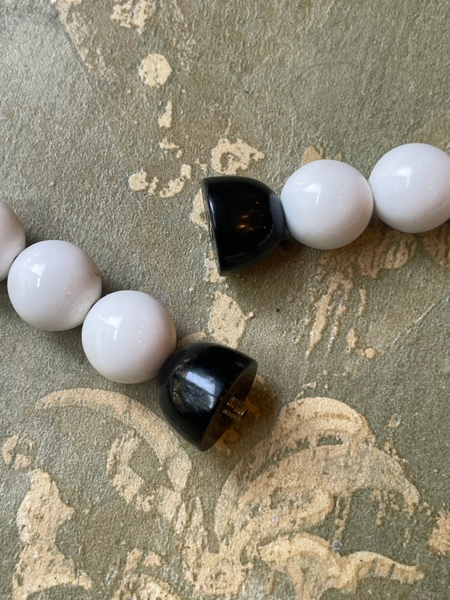 Collana Optical in lucite, anni ‘50/60