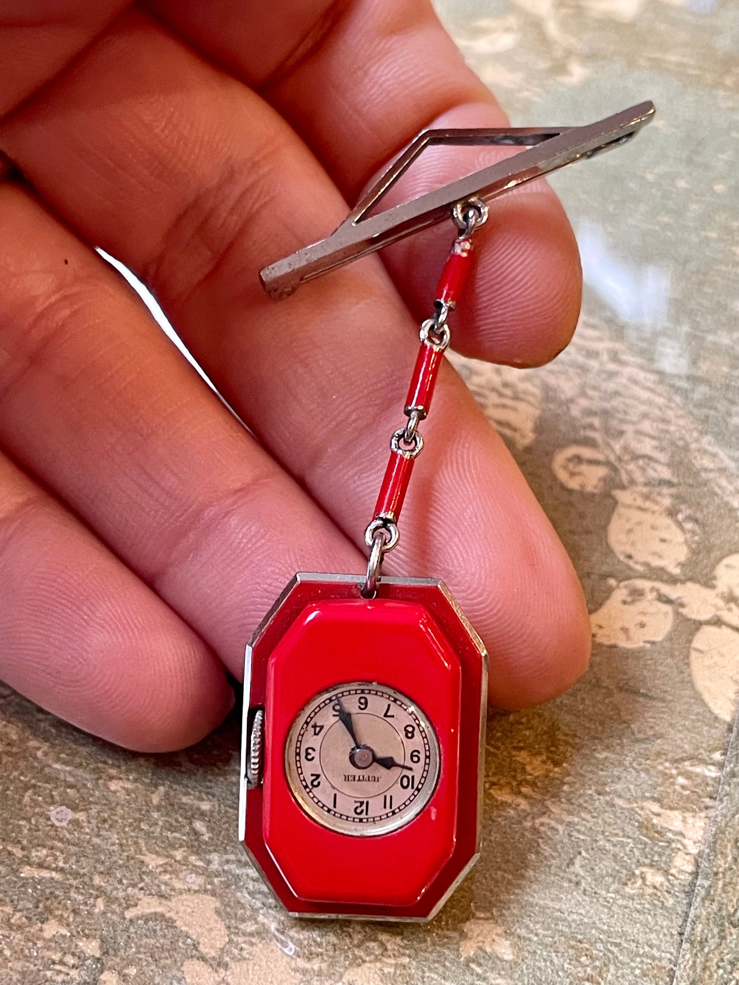 Spilla da bavero con orologio, anni ‘40/50