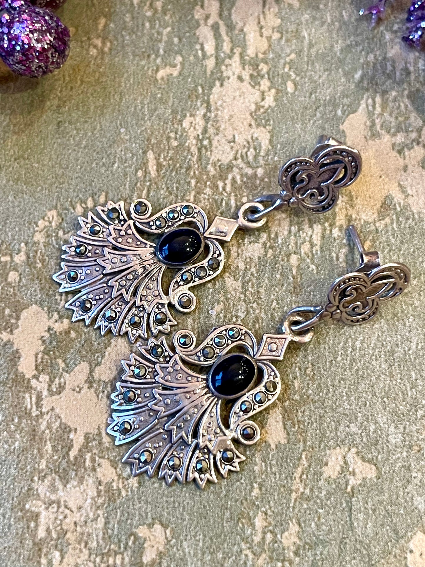 Eleganti orecchini in argento e onice, anni ‘50