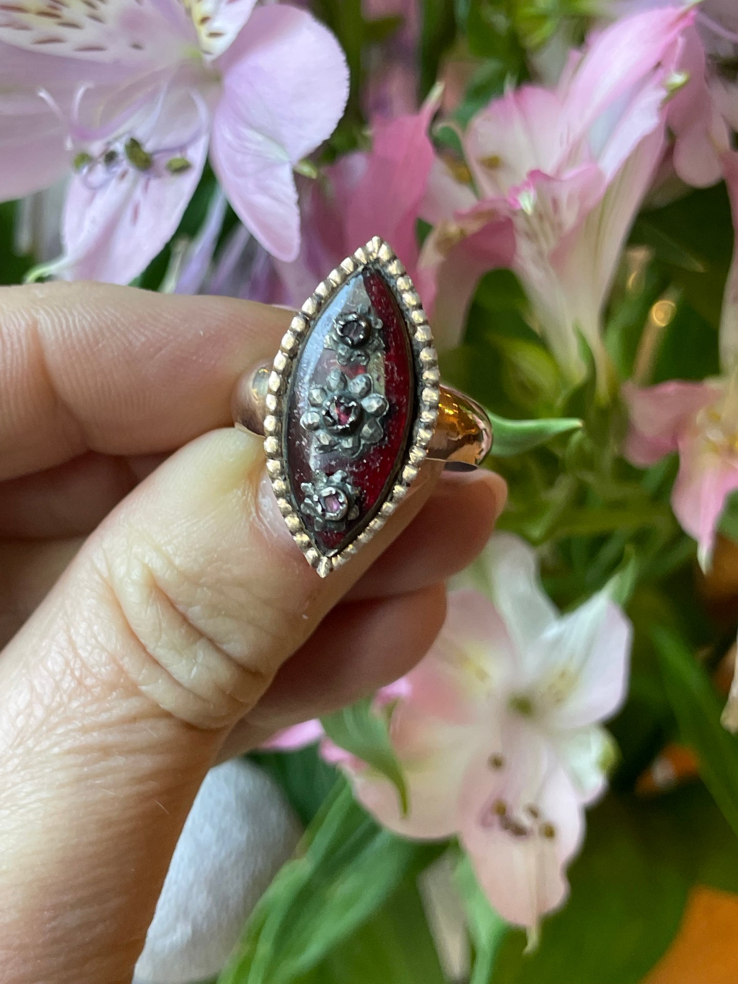 Squisito anello Navette in smalto, epoca georgiana