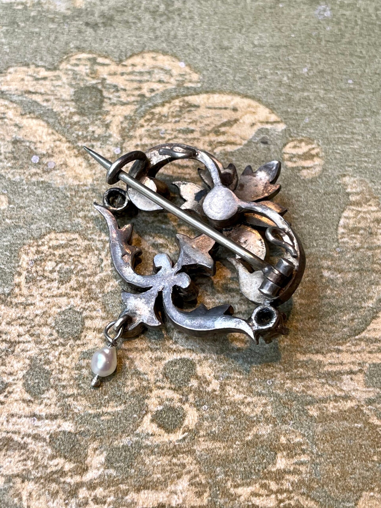 Spilla e pendente in paste e argento, Liberty