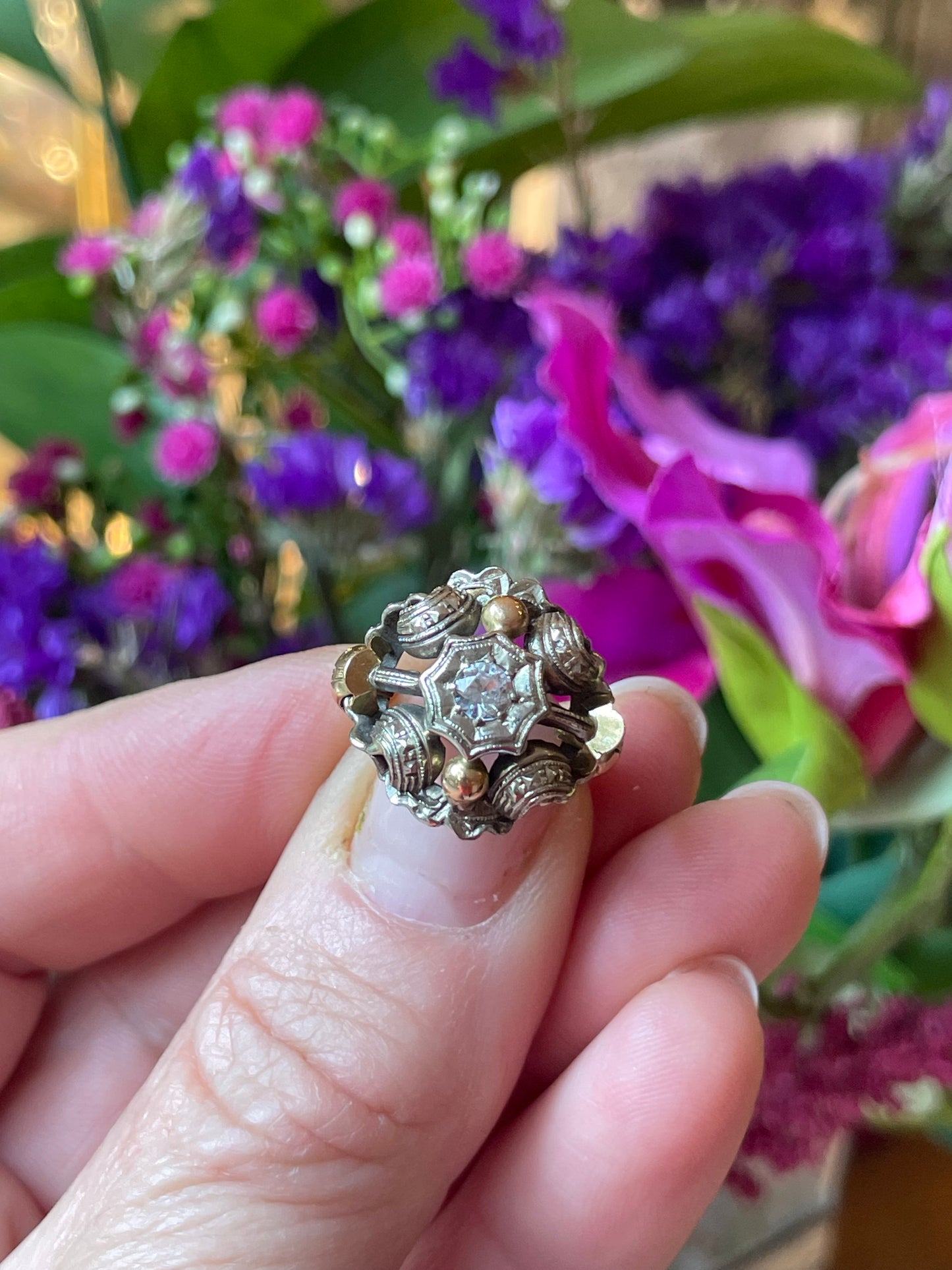 Elegante cocktail ring con diamante, anni ‘40