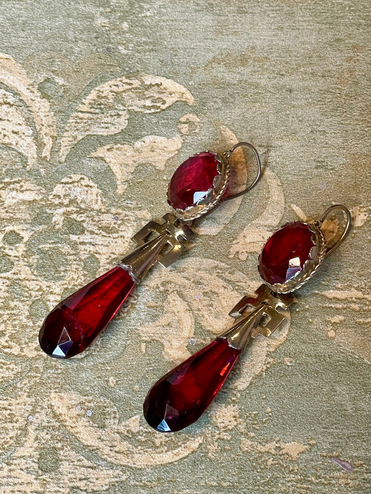 Meravigliosi orecchini Drop in paste e vermeil, 1810/20