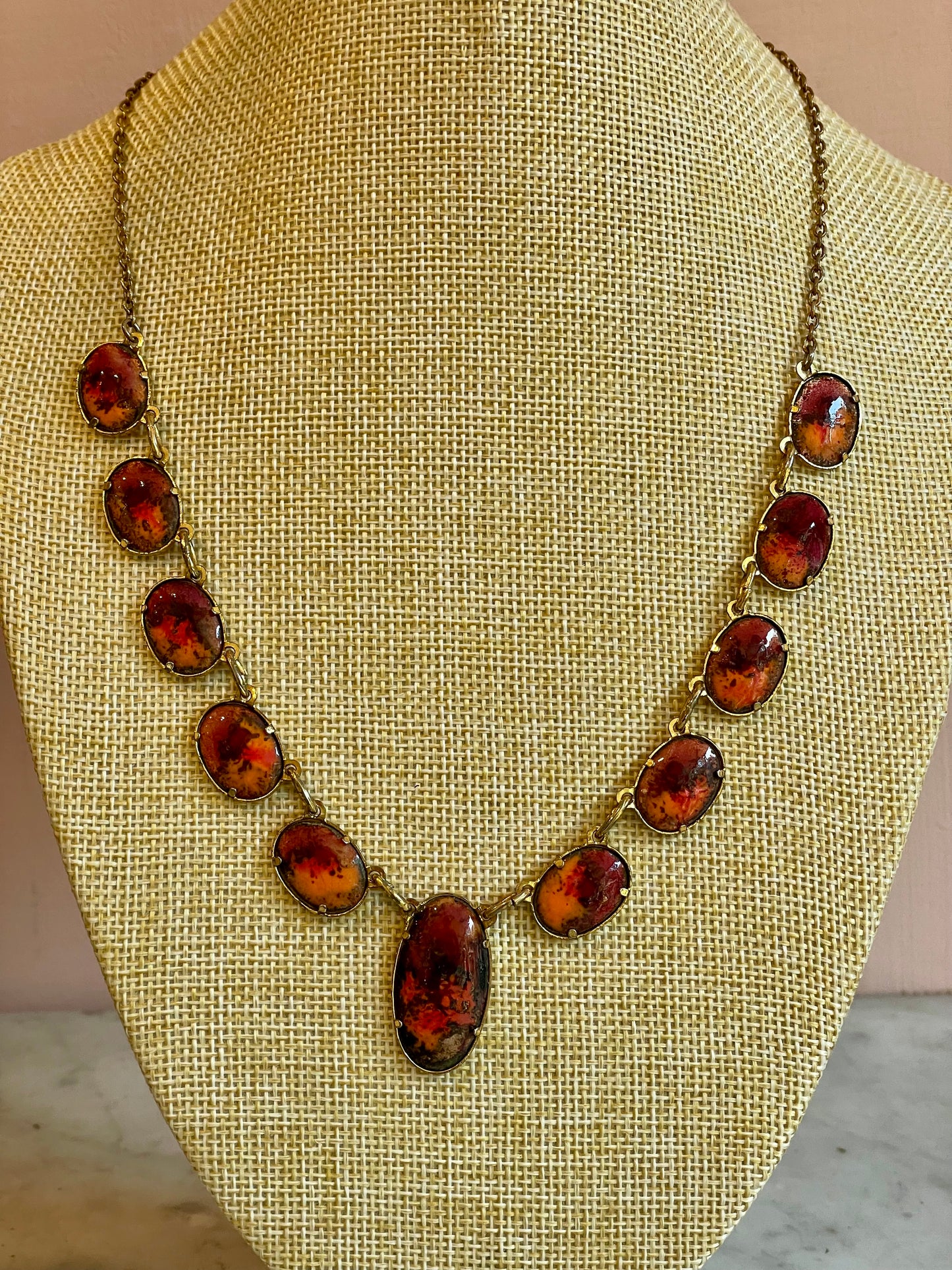 Girocollo in smalto di Limoges, Francia, 1930/40
