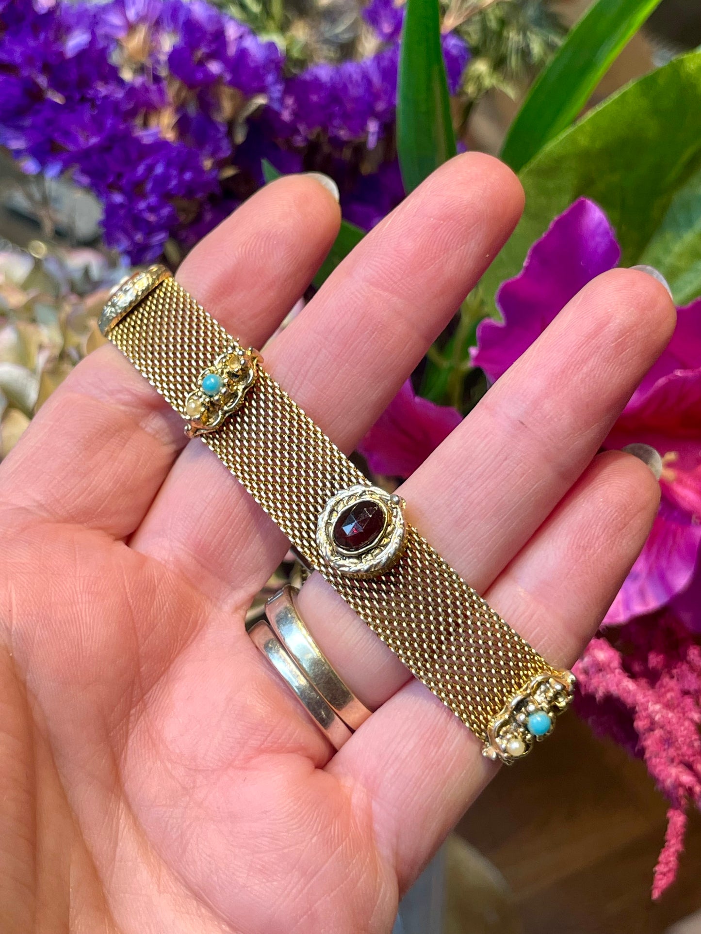 Elegante bracciale in maglia dorata, Goldette, anni ‘50