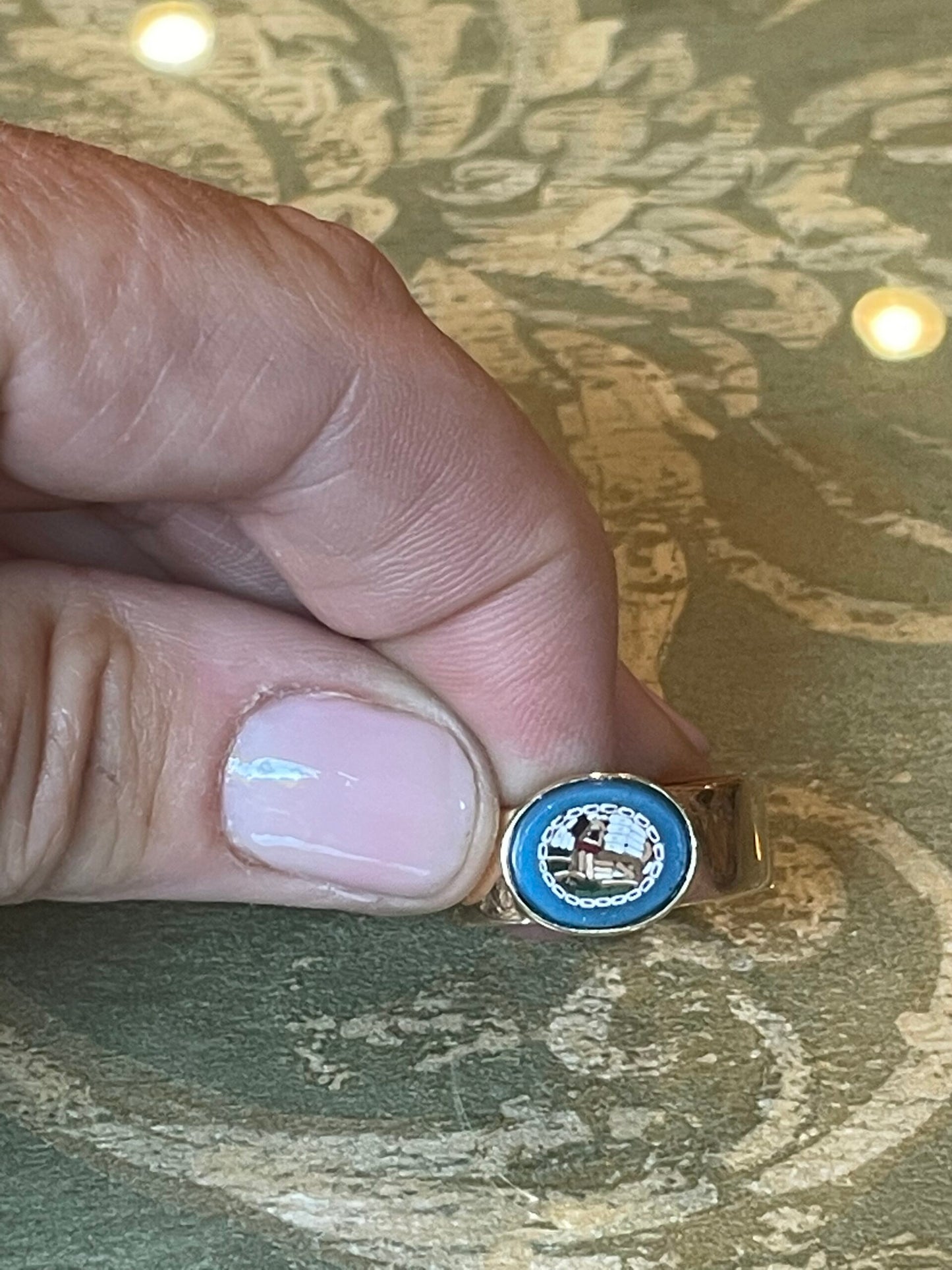 Yellow gold band ring with micromosaic, 1830/40