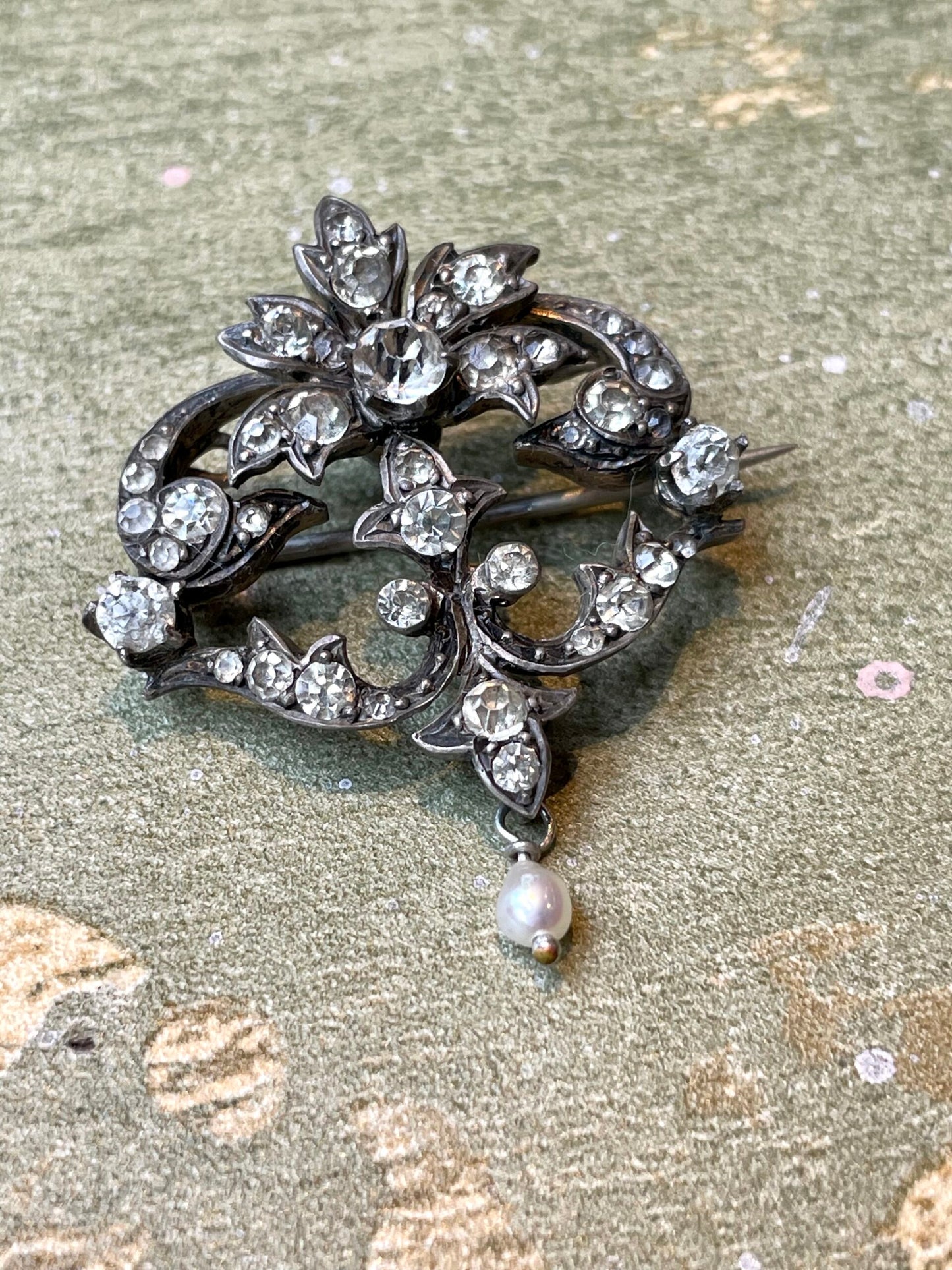 Spilla e pendente in paste e argento, Liberty