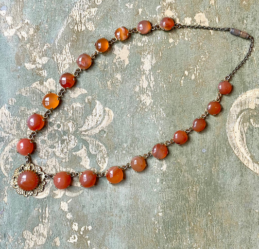 Romantica collana in agata e princisbecco, Francia, epoca Napoleone III