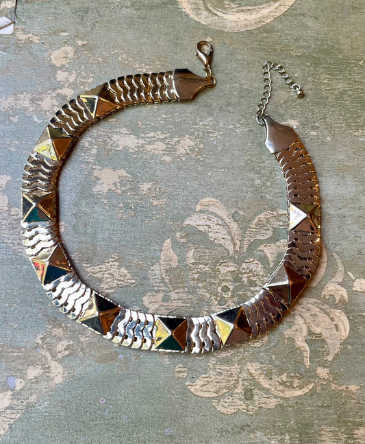 Stupendo girocollo in maglia dorata, anni ‘40/50