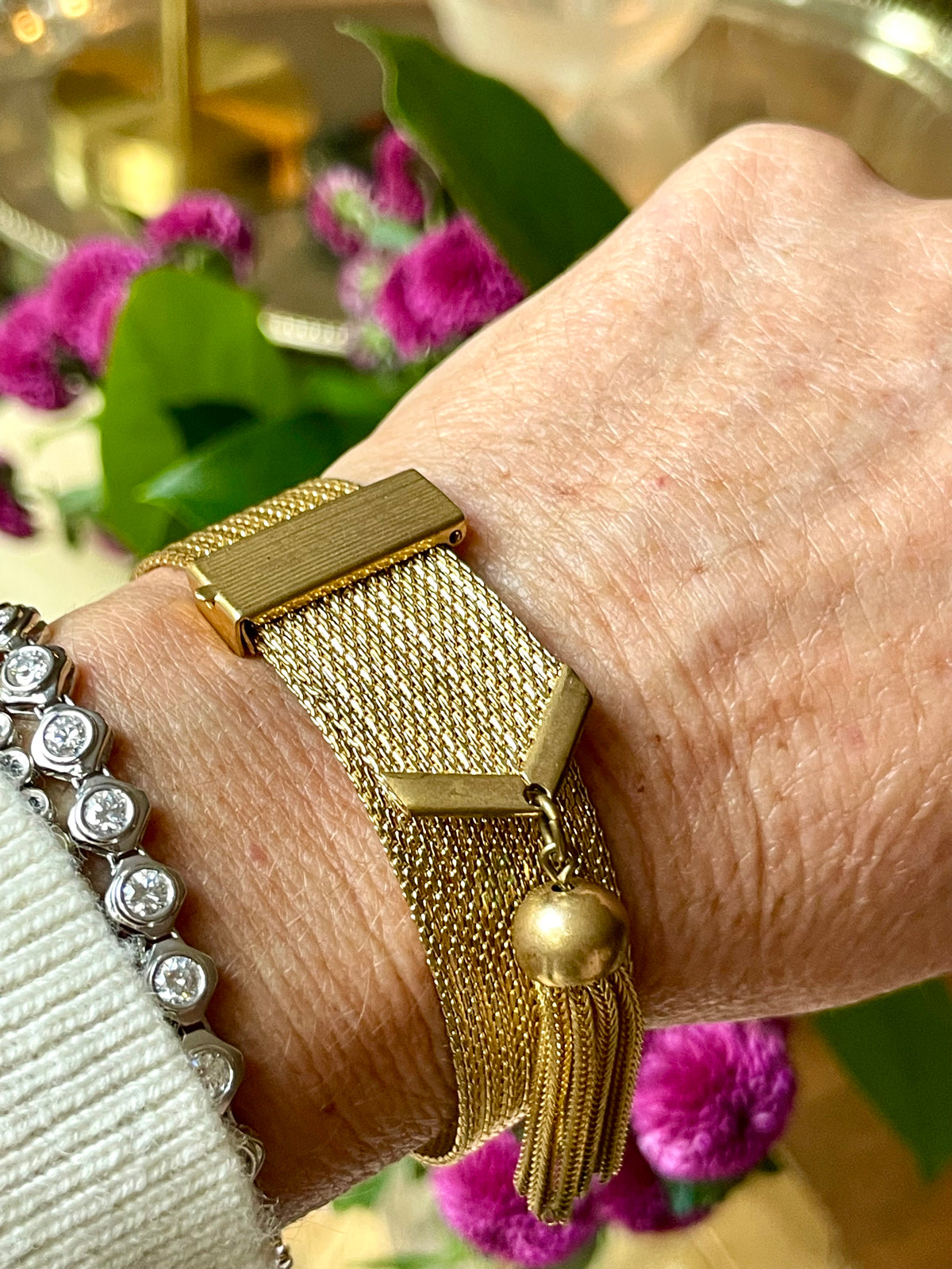 Bracciale Mesh slide con nappa, laminato in oro giallo, anni ‘50