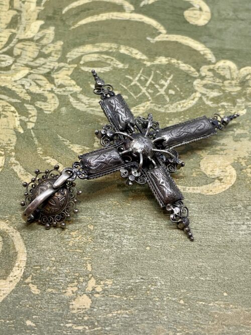 Croce pendente in lapis e argento, Francia 1850
