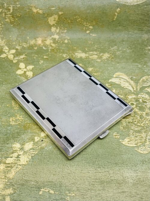 Scatola porta sigarette in argento e smalti, anni ’40/50
