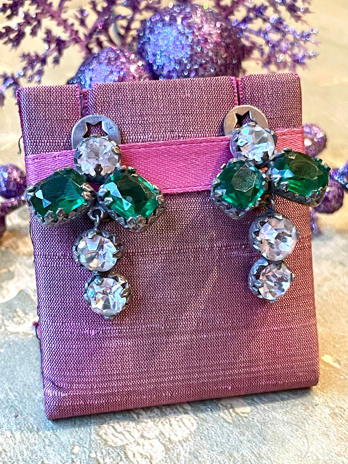 Eleganti orecchini a clip con cristalli, anni ‘40/50