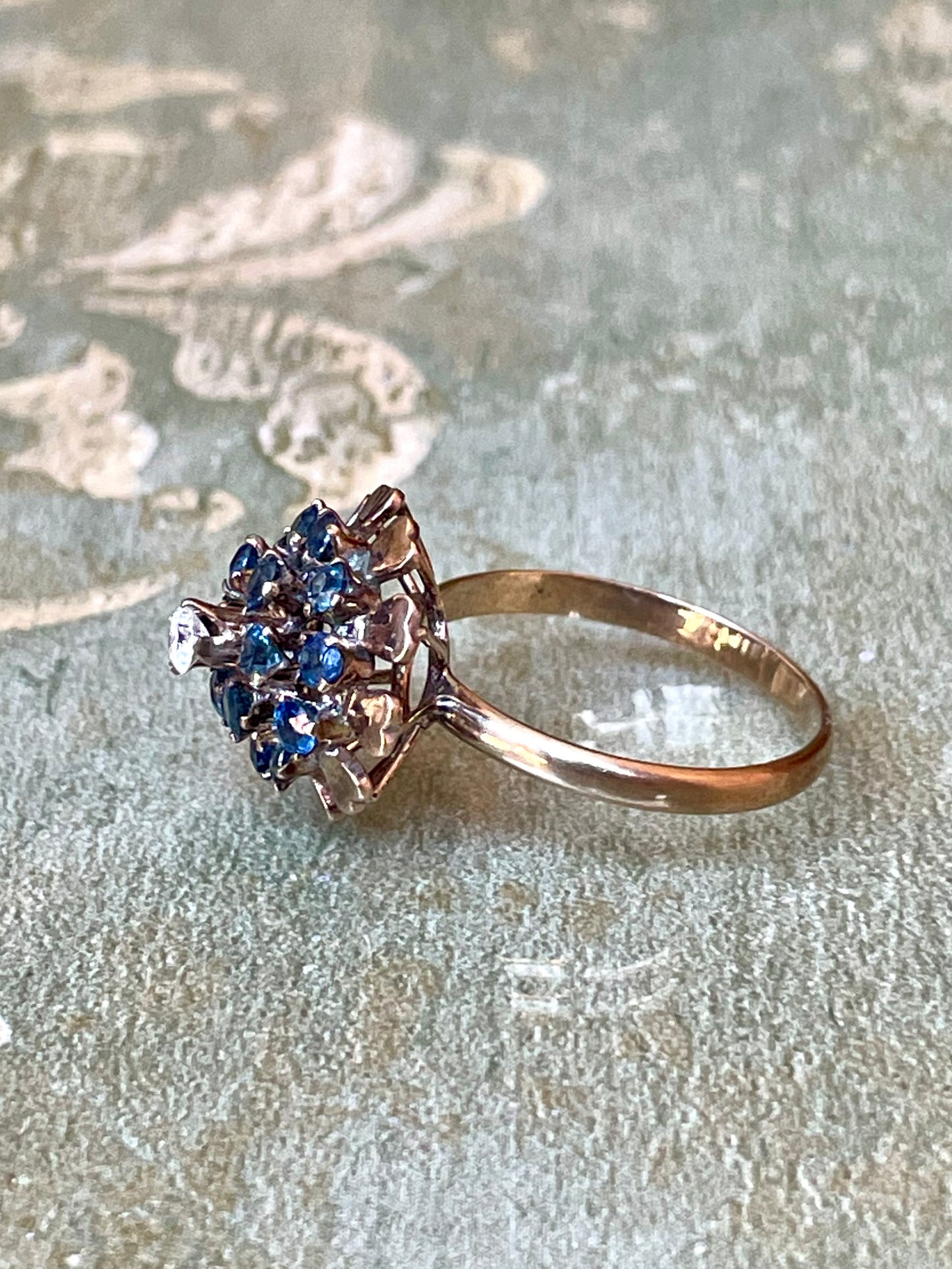 Romantico anello a palloncino con zaffiri e diamante, anni ‘50