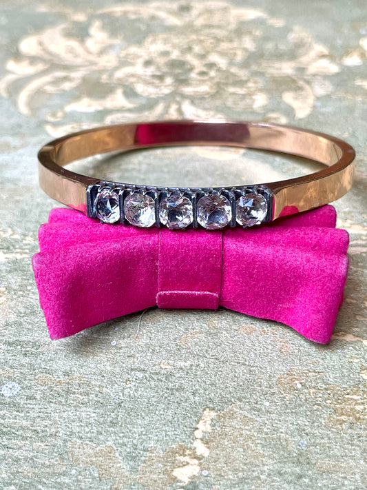 Bracciale rigido placcato oro rosa e paste, 1920/30