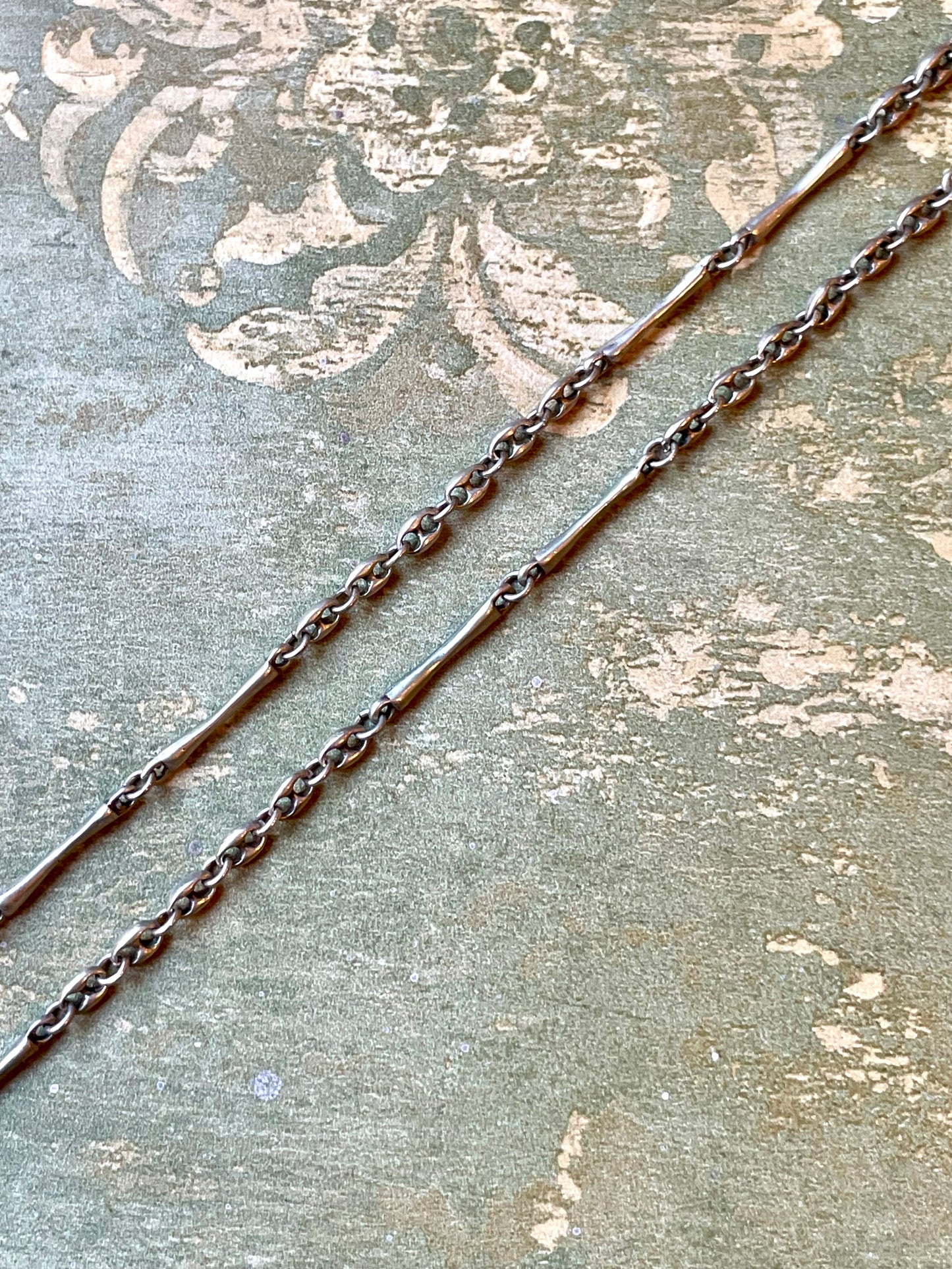 Lunga catena in argento, anni ‘50