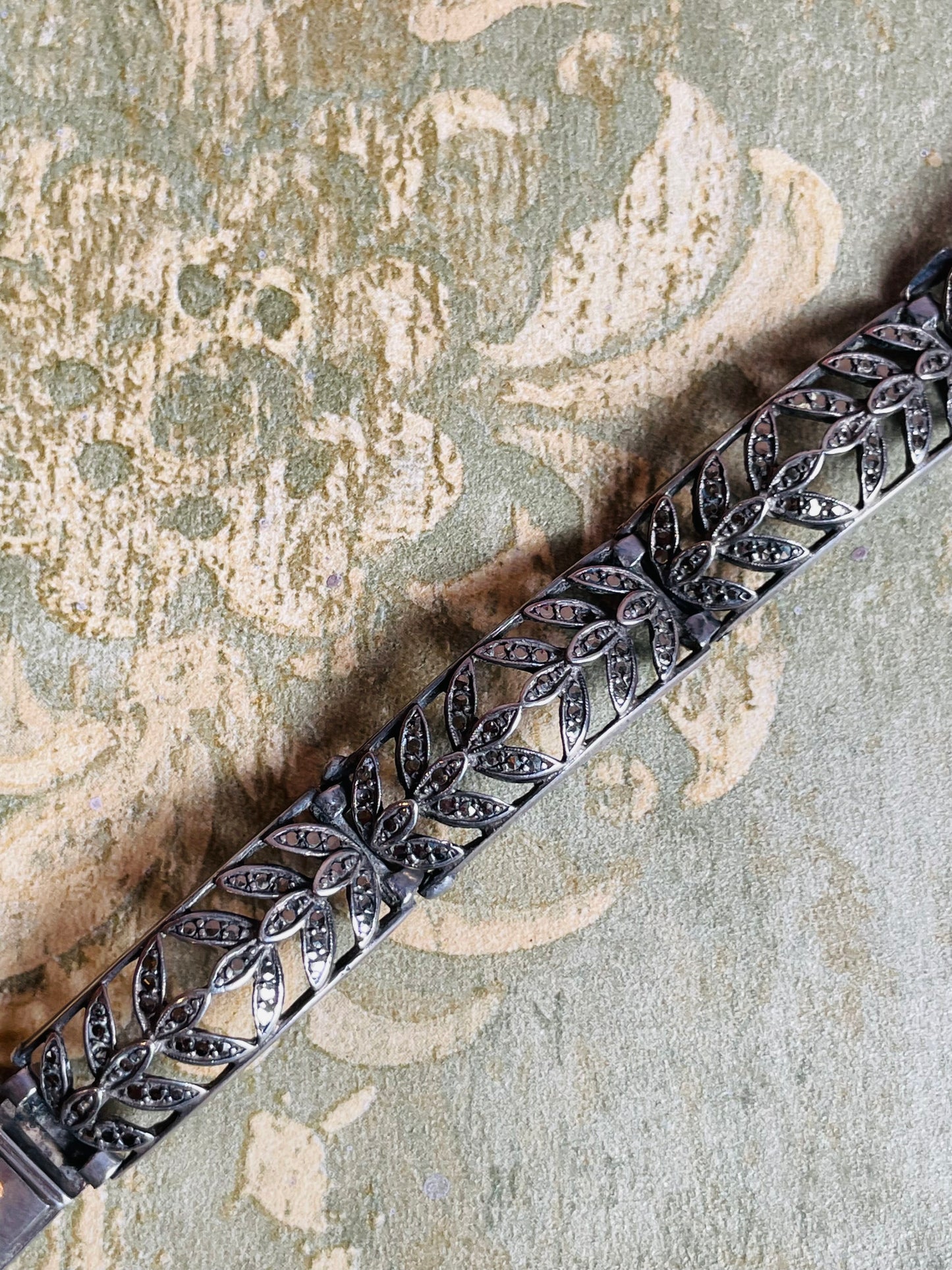 Affascinante bracciale Art Nouveau in argento e marcassite, Francia 1920/30