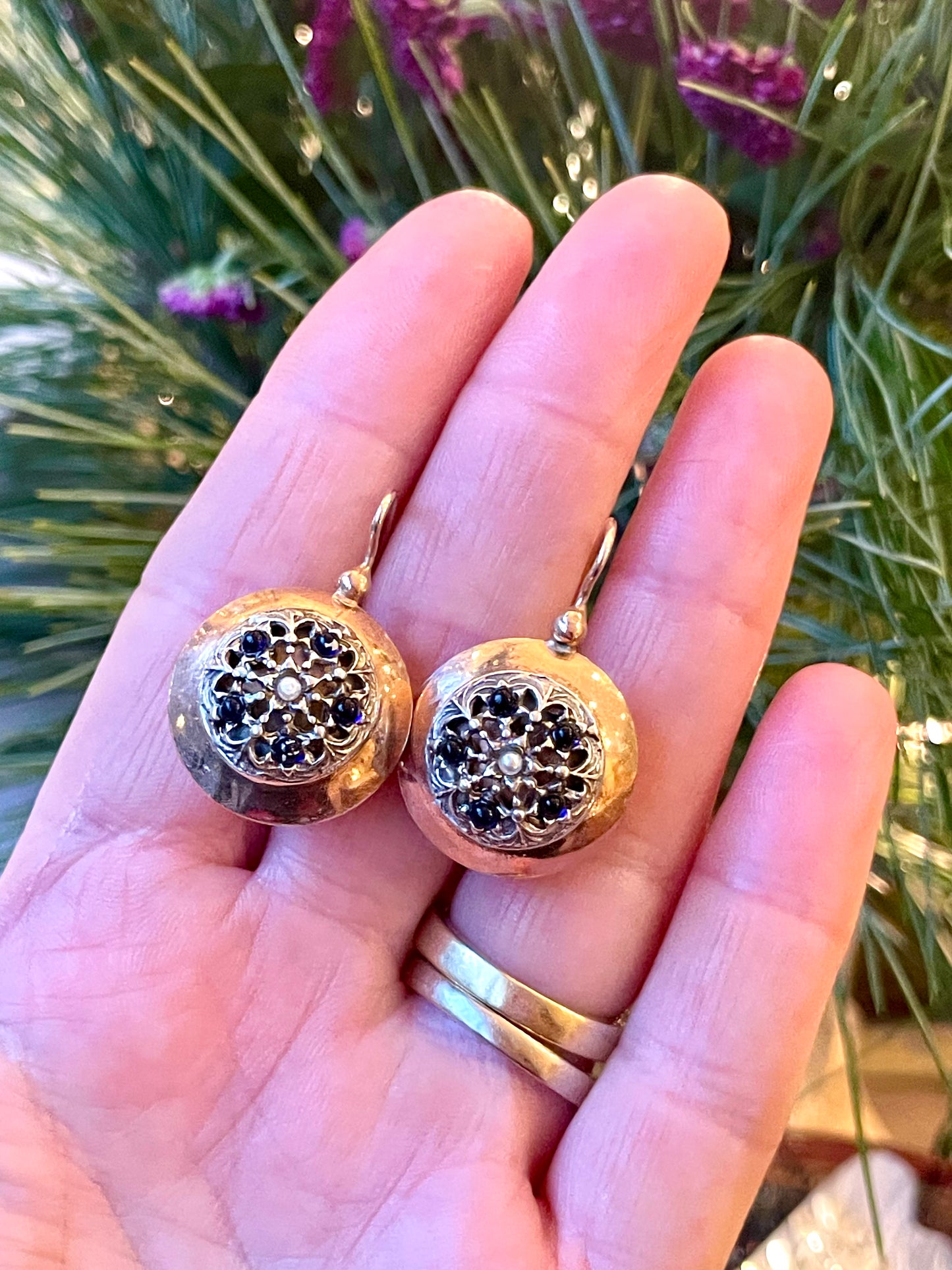 Orecchini in stile borbonico in argento rosa, anni ‘50