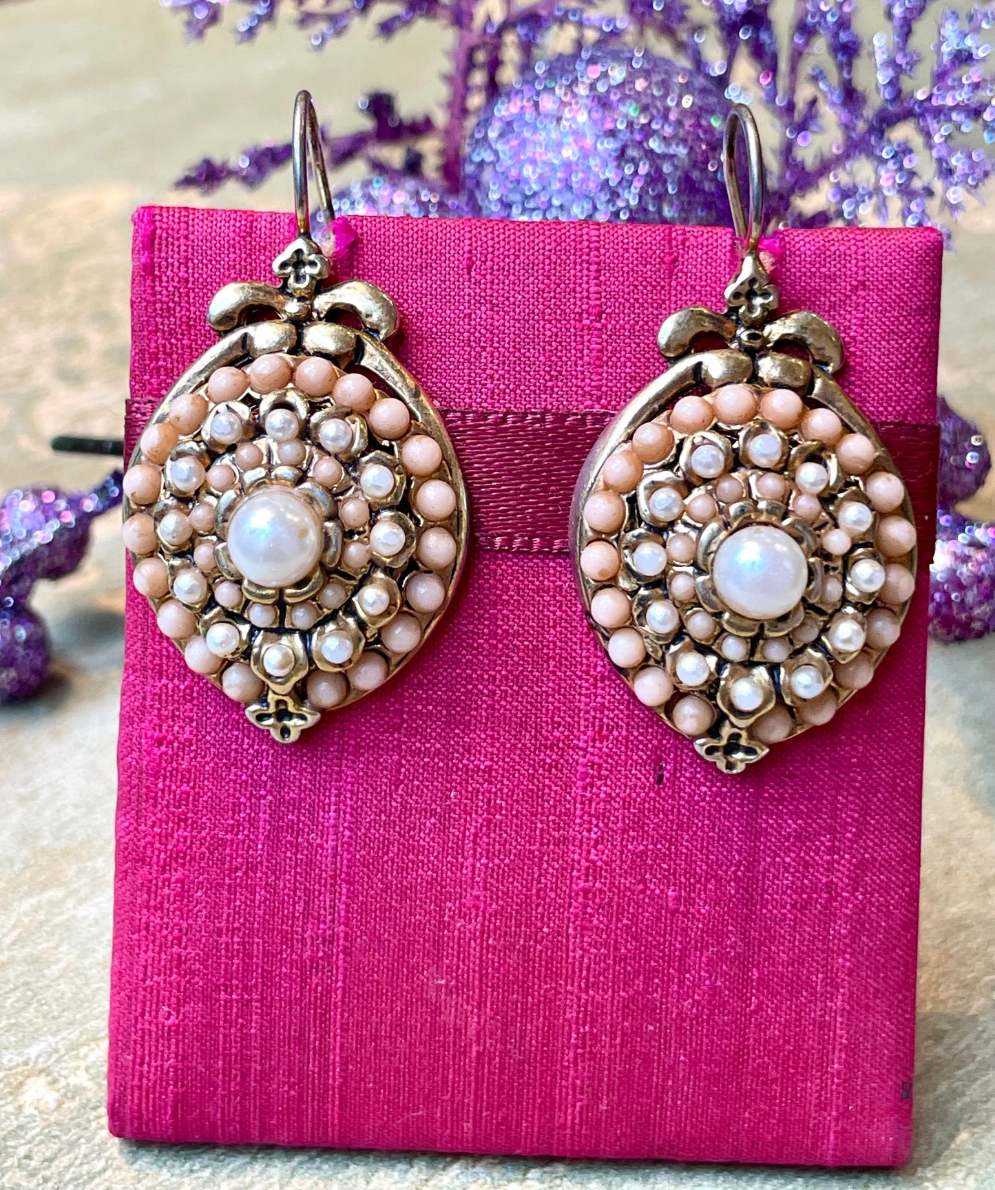 Orecchini Medaglioni con piccole perle, anni ‘50