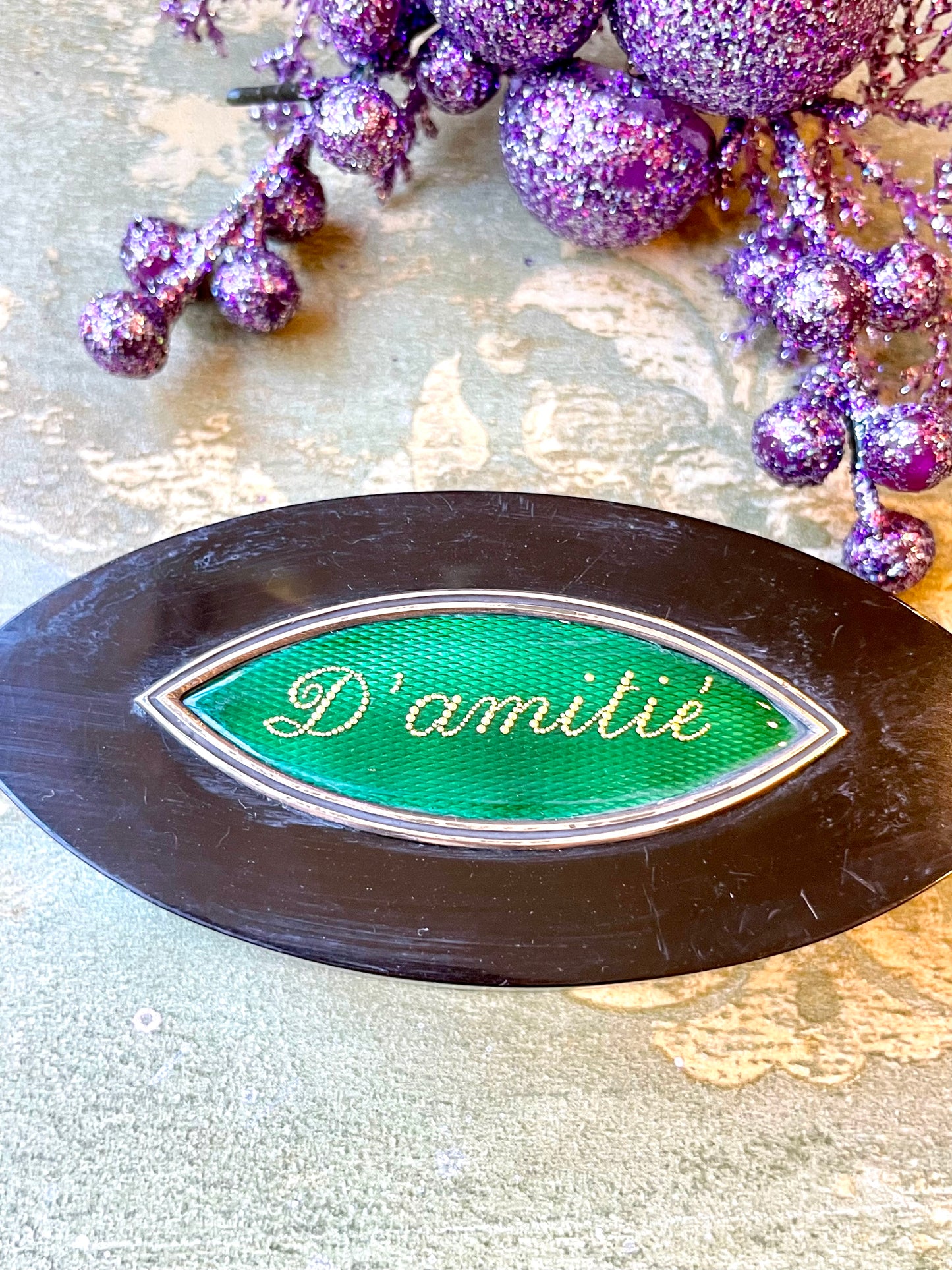 Tabacchiera in smalto e argento con motto “D’amitie’”, Francia 1850/60