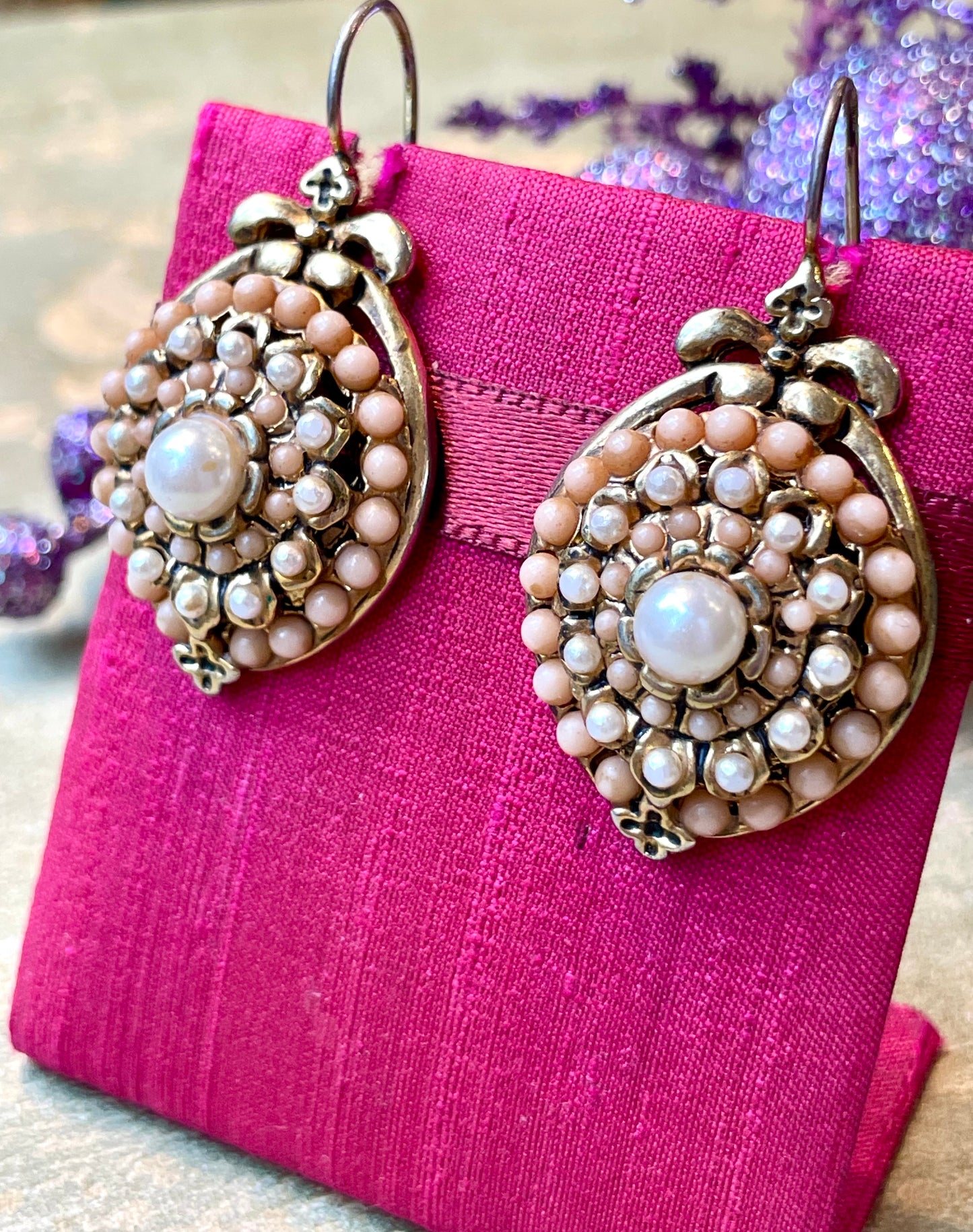 Orecchini Medaglioni con piccole perle, anni ‘50