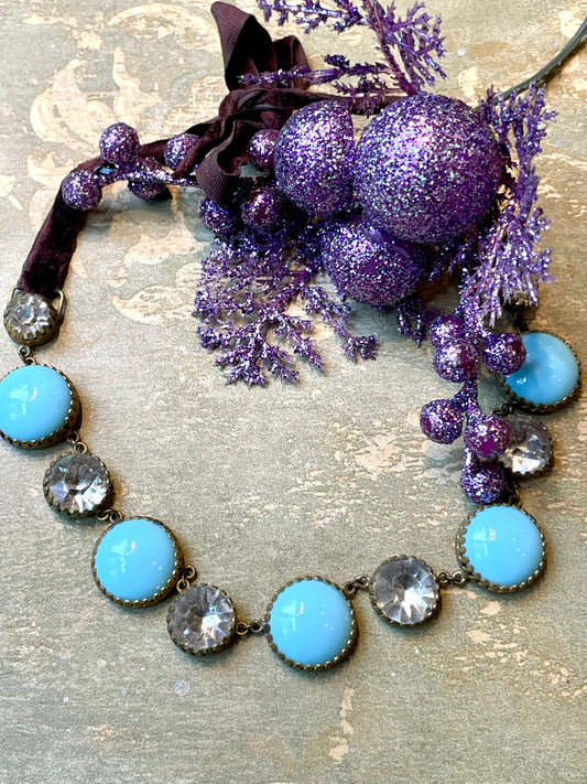 Stupenda collana girocollo in paste, epoca vittoriana