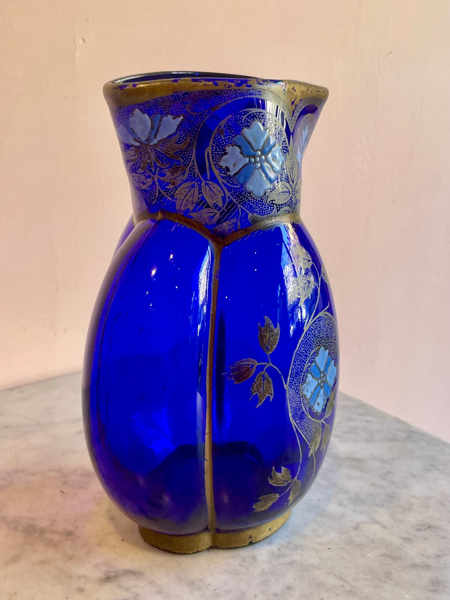 Stupendo vaso Art Nouveau in vetro soffiato color cobalto, T. Legras