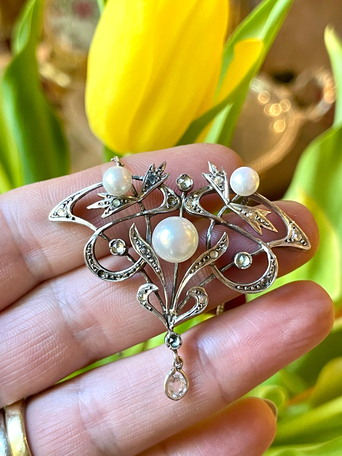 Incantevole collana Lavalier in argento e perle, Art Nouveau