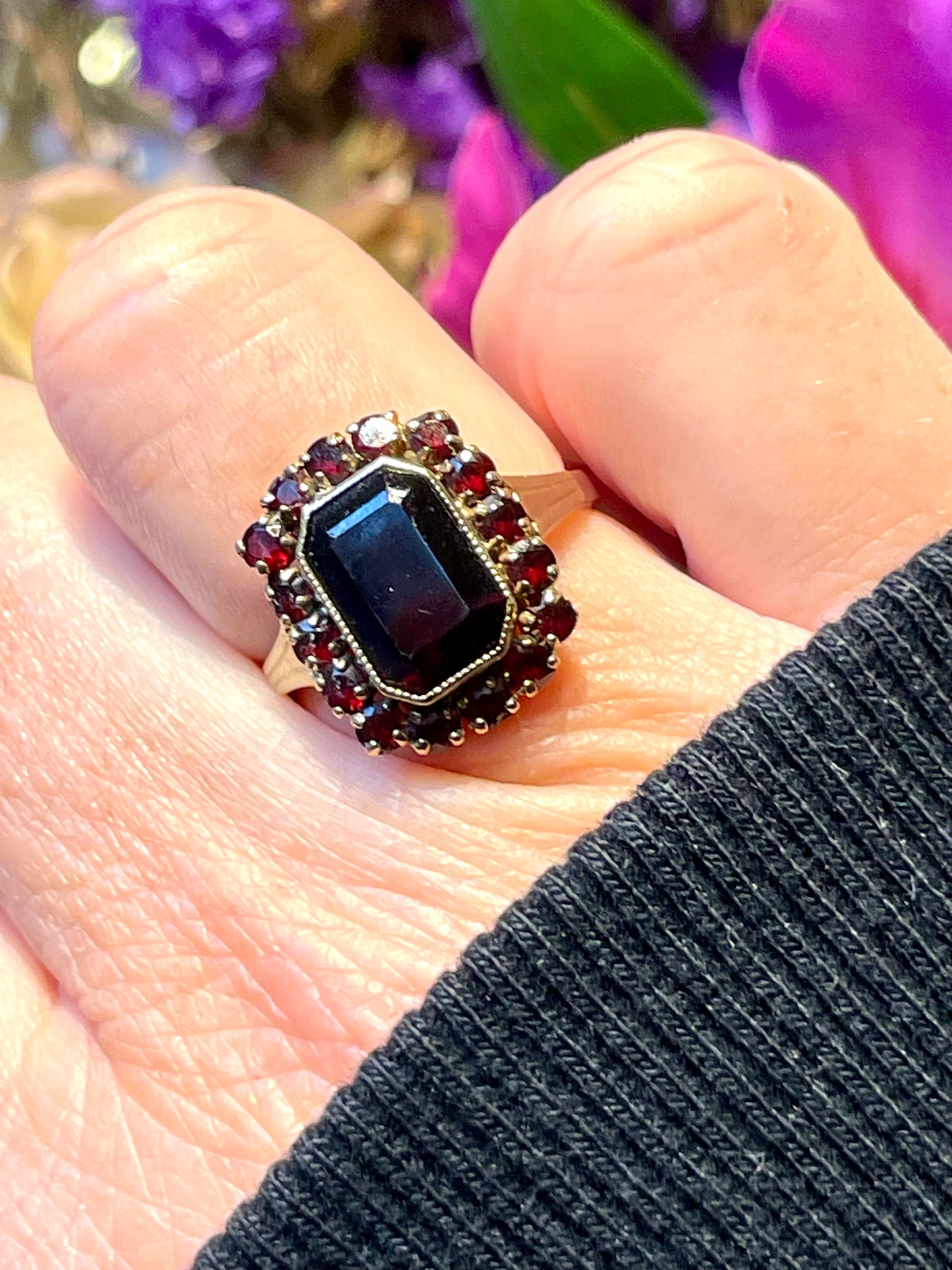 Anello Regina Anna con granati boho, 1930/40