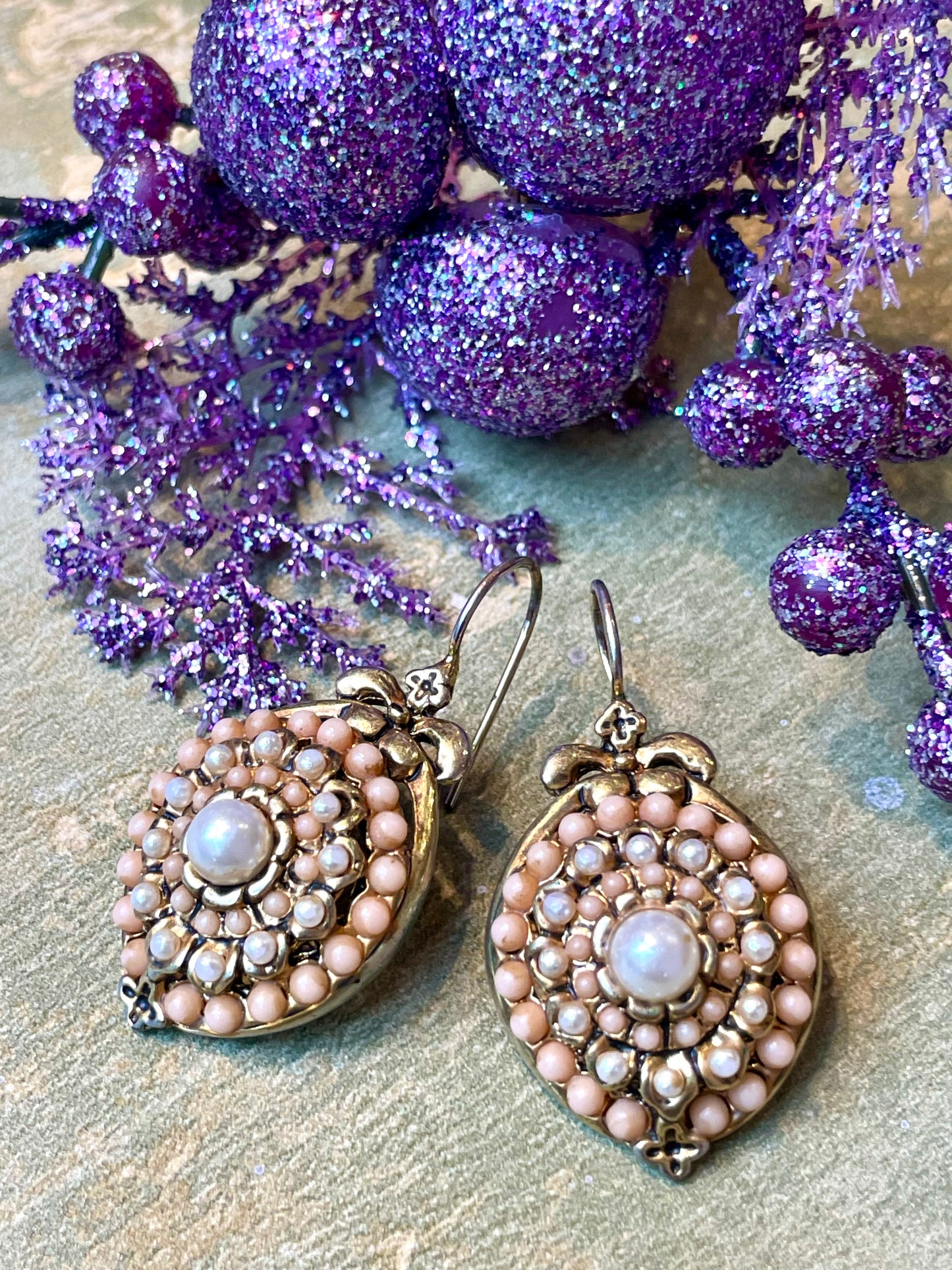 Orecchini Medaglioni con piccole perle, anni ‘50