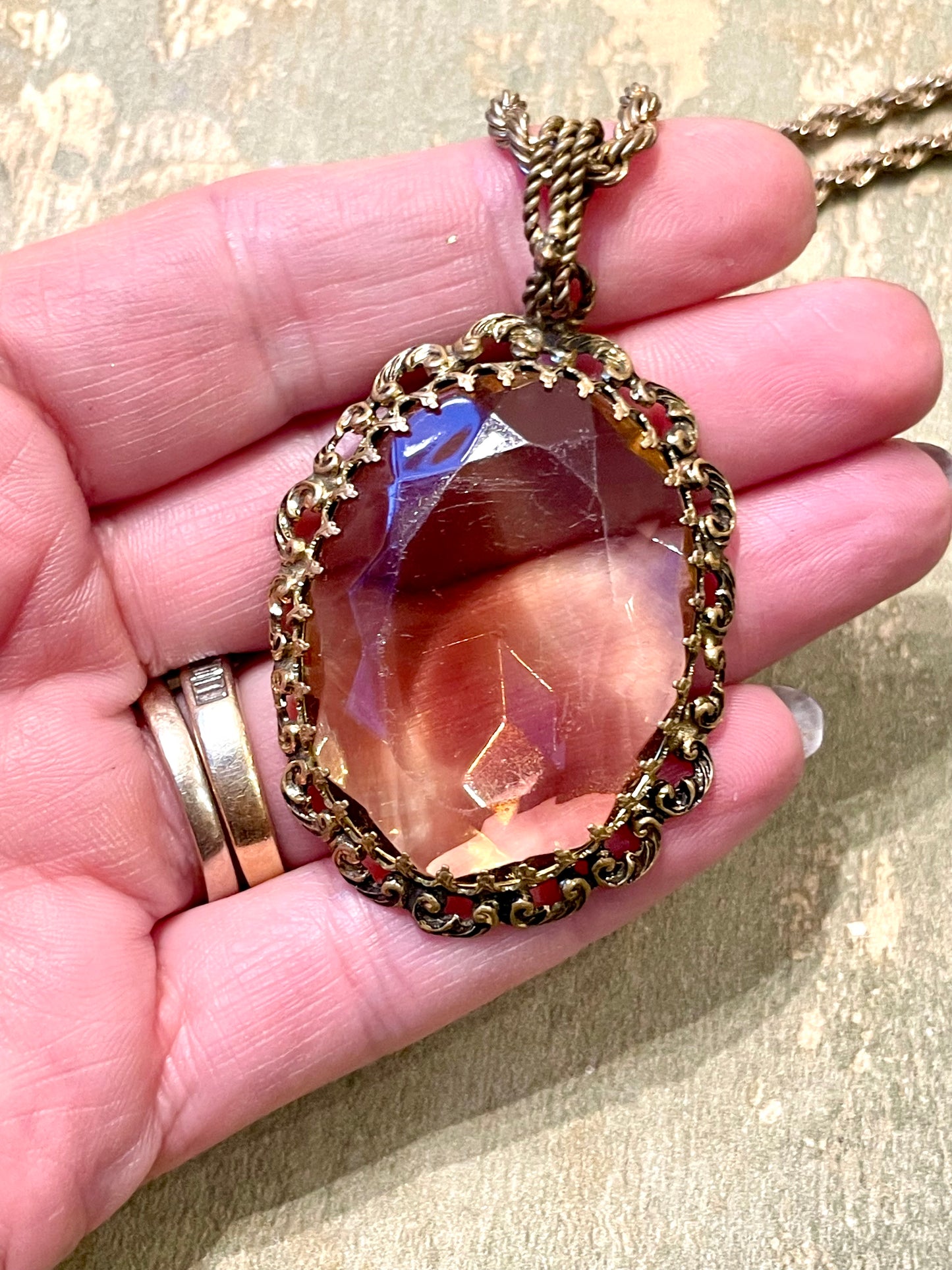 Elegante pendente con vetro fume’, Francia anni ‘40