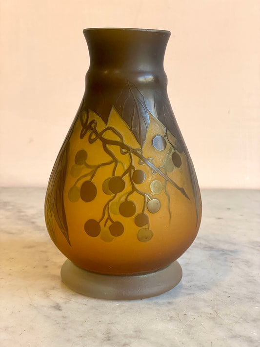 Vaso in vetro cammeo firmato Galle’, Francia, 1910/20