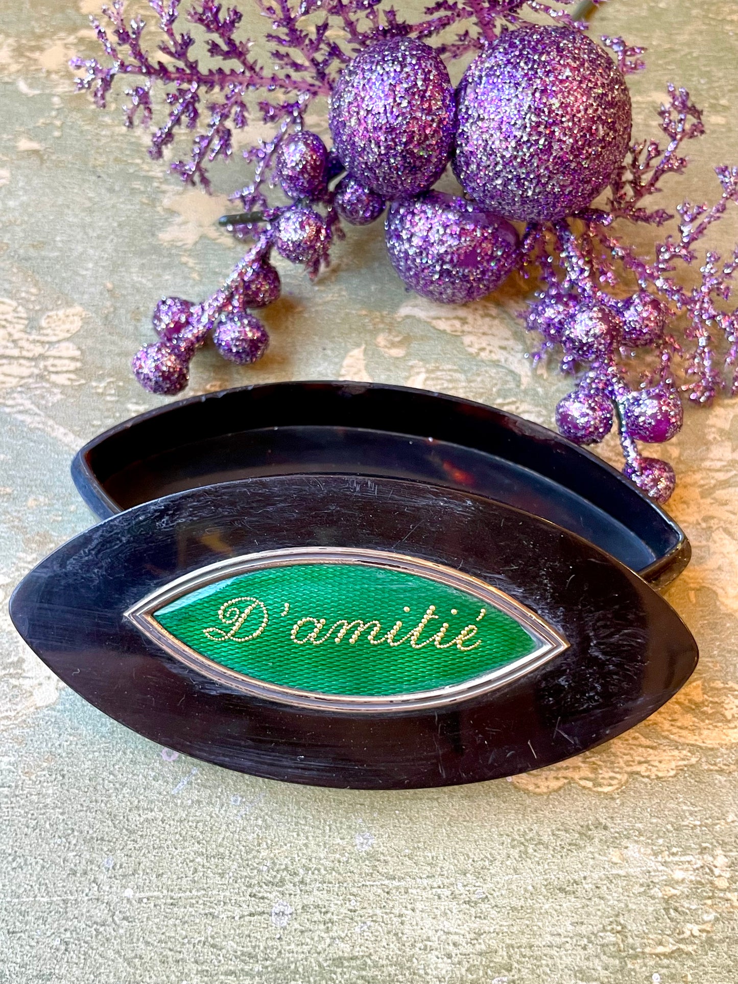 Tabacchiera in smalto e argento con motto “D’amitie’”, Francia 1850/60