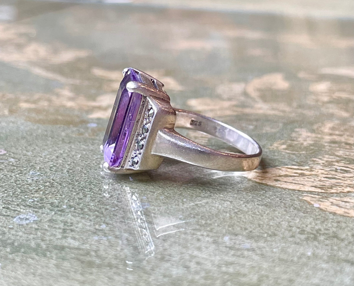 Raffinato anello Art Deco in argento e ametista