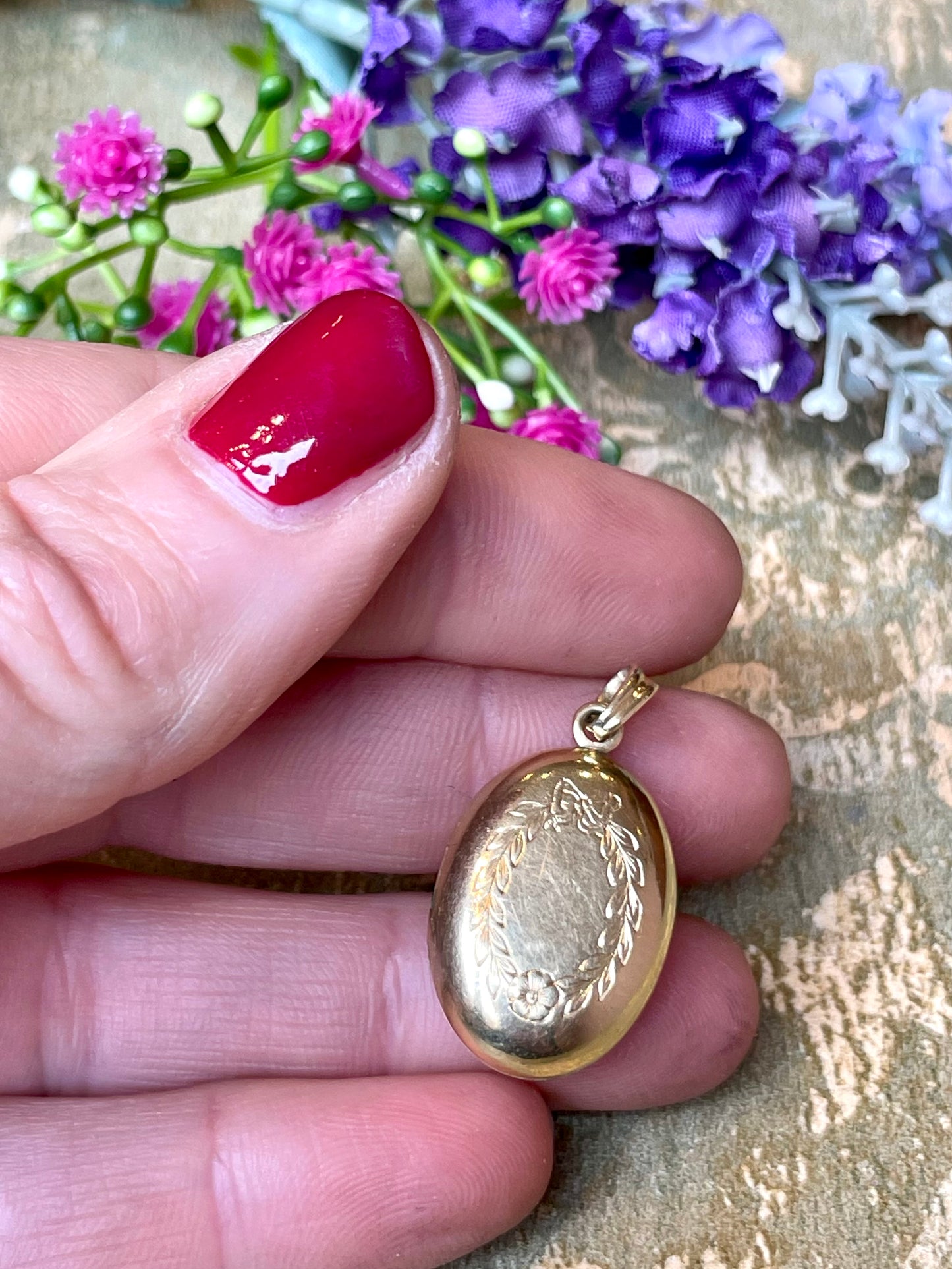 Romantico locket inciso, epoca vittoriana